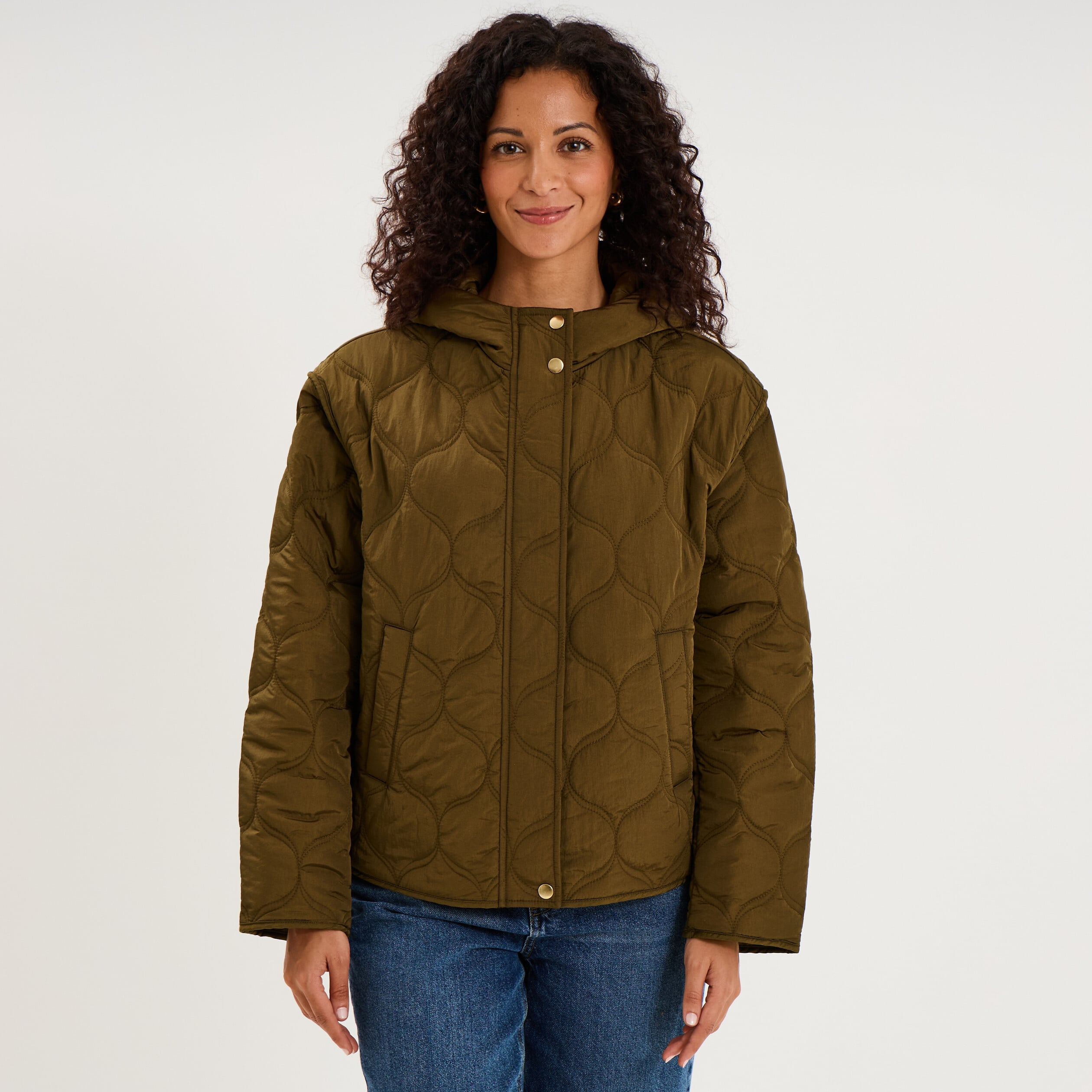 Doudoune courte matelass&eacute;e &agrave; capuche beige femme