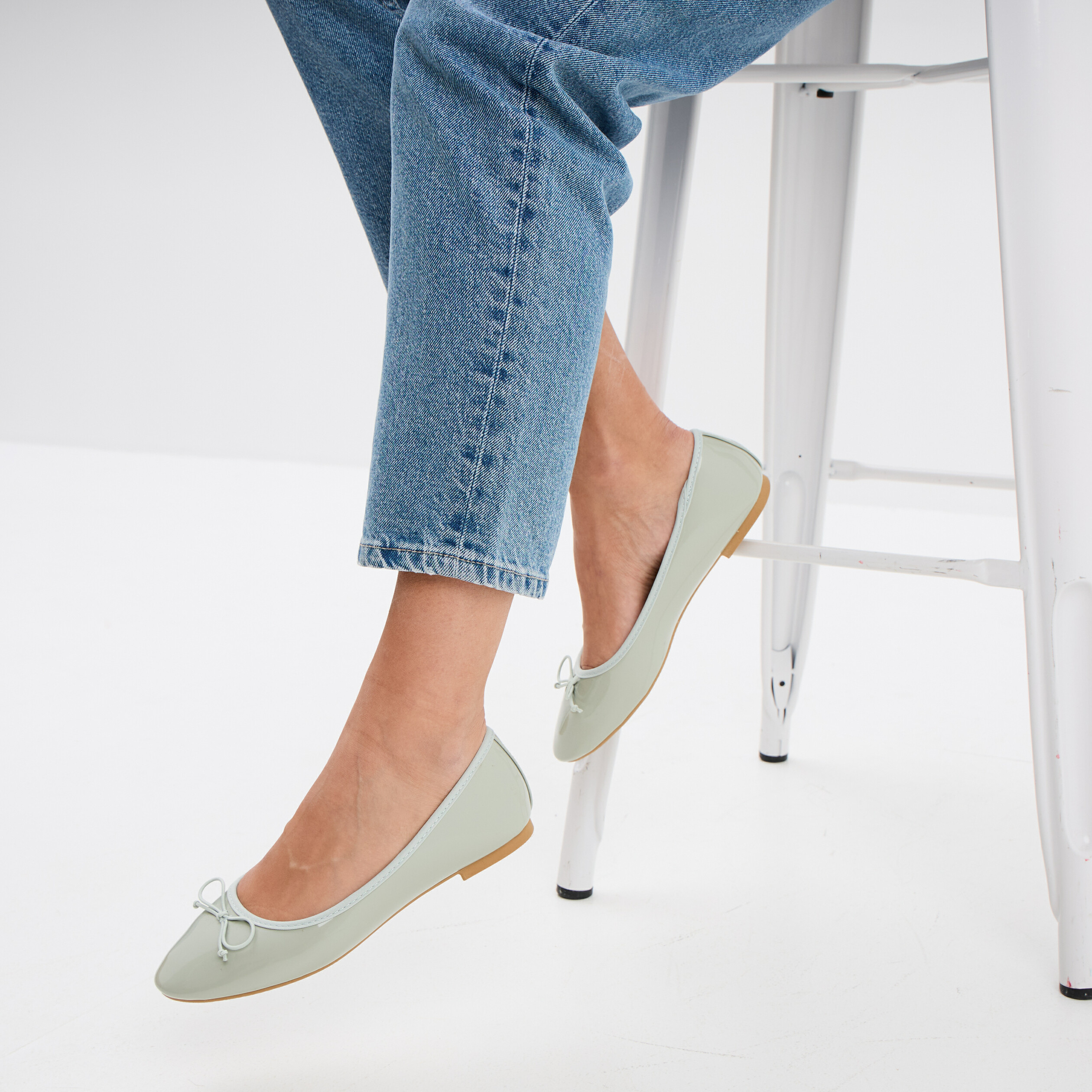 Ballerines Jana Avec Nœud Vegan - Confort Largeur H, Cuir Végétal Doux, Design Élégant Quotidien
