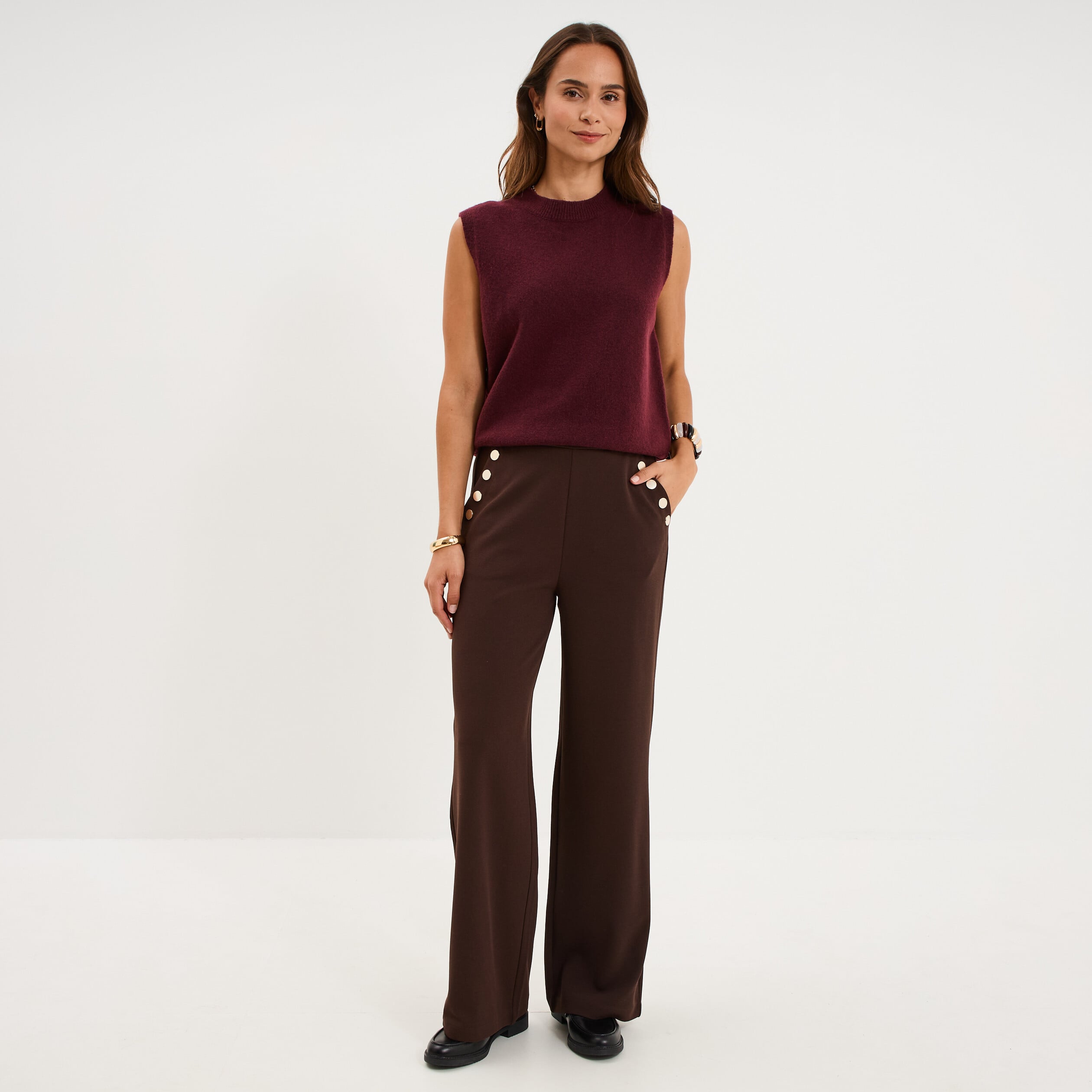 Pantalon &agrave; ponts flare effet cr&ecirc;pe marron fonc&eacute; femme