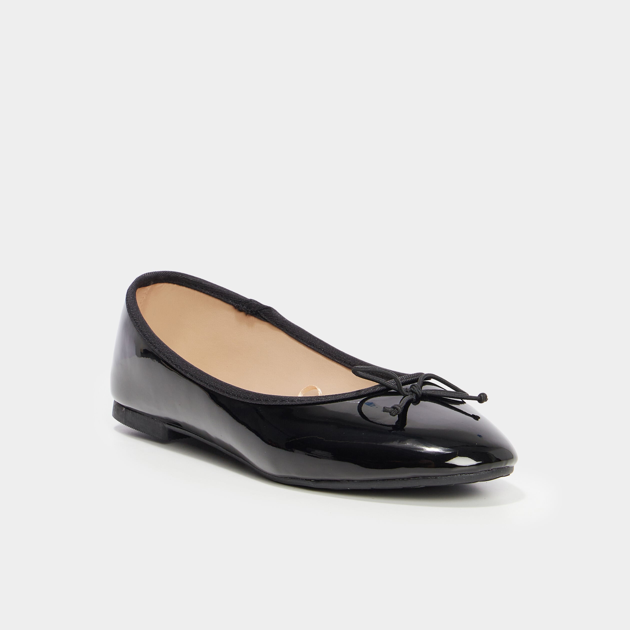 Ballerines vernies plates avec noeud noir femme