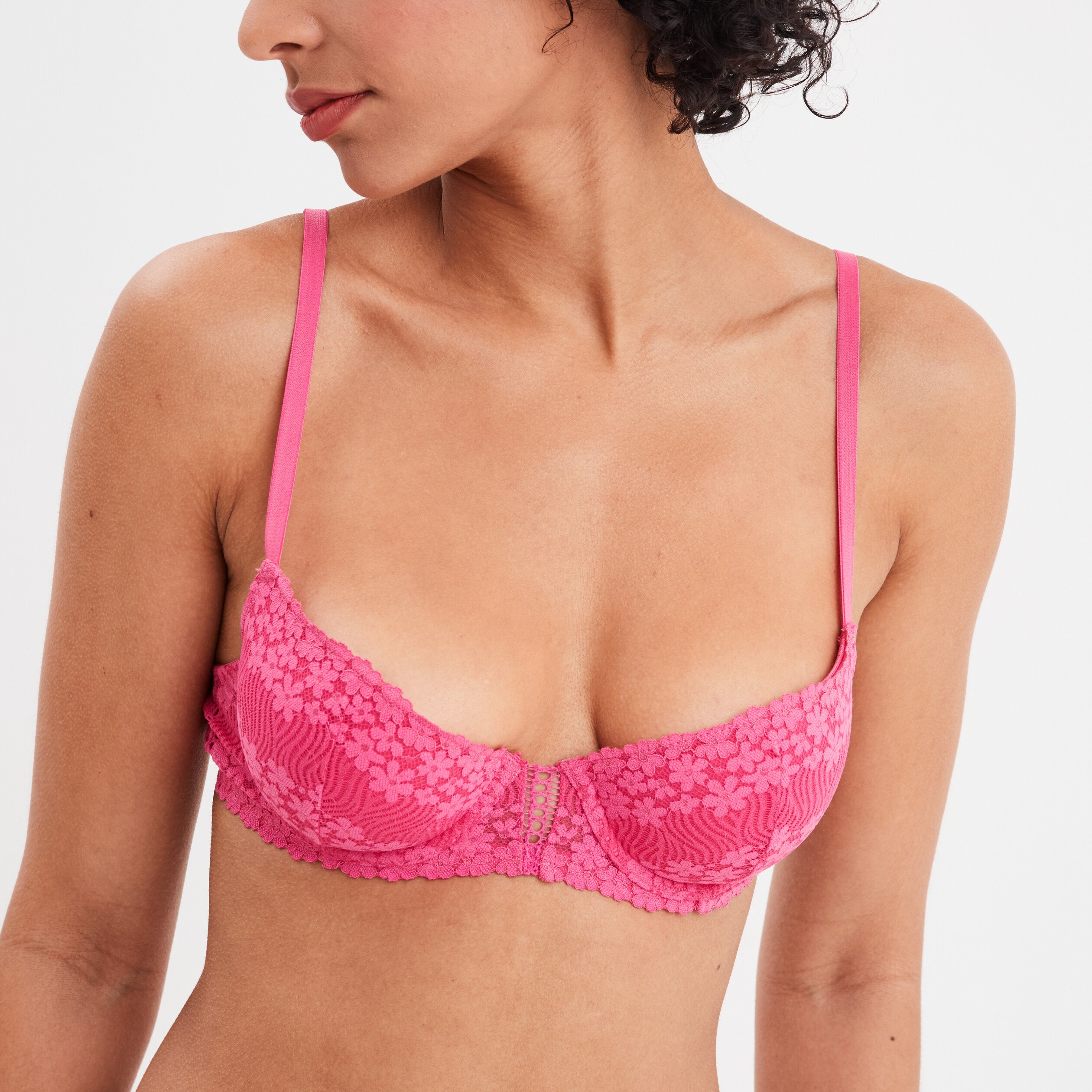 soutien gorge corbeille padde dentelle rose fushia femme Soutien-gorge corbeille paddé dentelle rose fushia femme