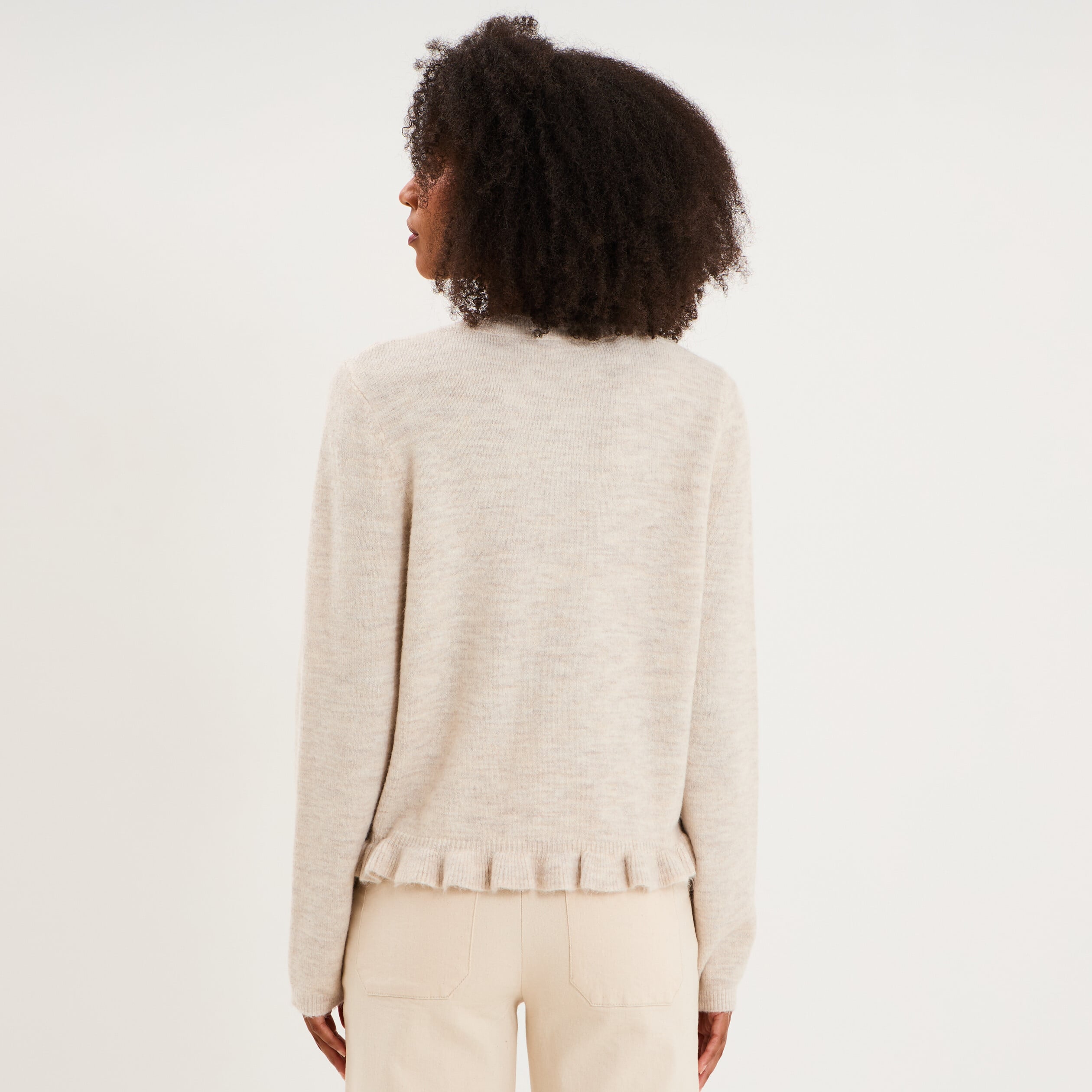 Gilet col rond &agrave; volants boutonn&eacute; ecru femme