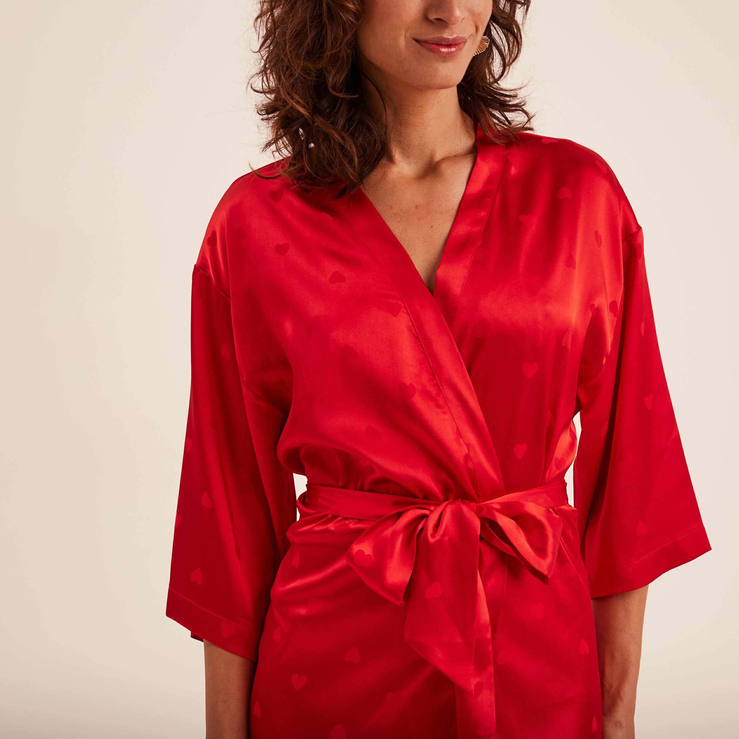 deshabille effet satin ceinture rouge femme Déshabillé effet satin ceinturé rouge femme