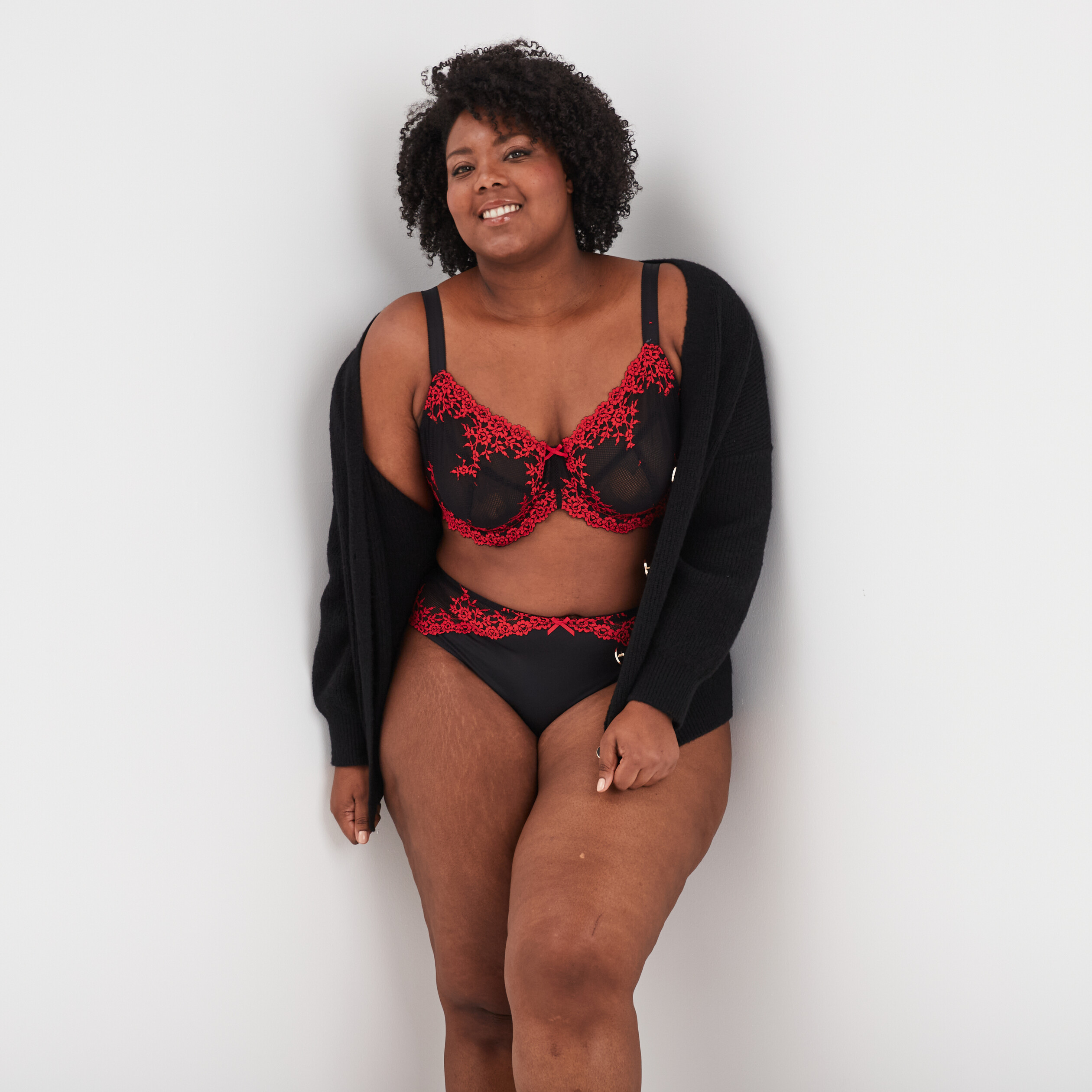 Soutien-gorge corbeille en dentelle rouge femme grande taille