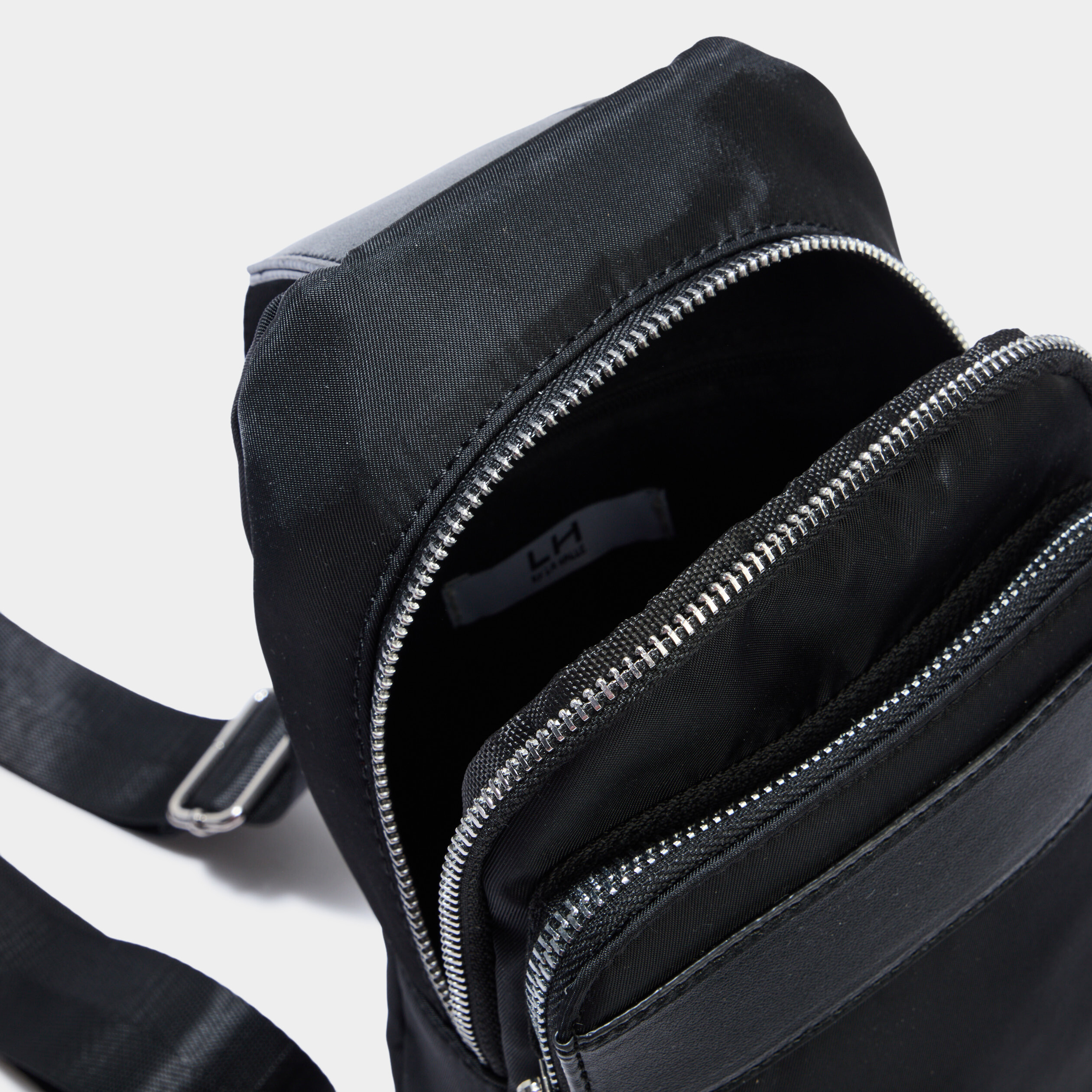 Sac bandouli&egrave;re noir homme