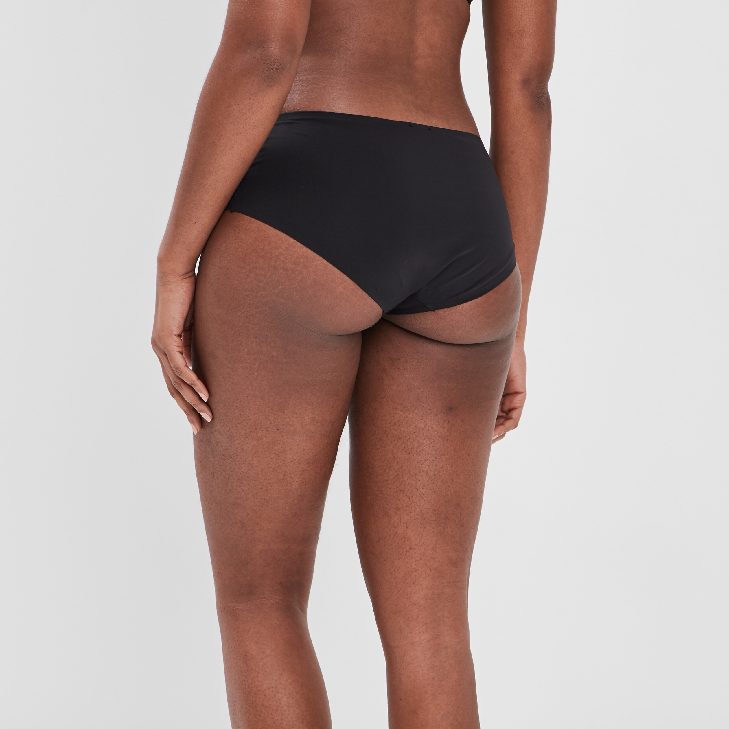 Shorty microfibre sans coutures noir femme