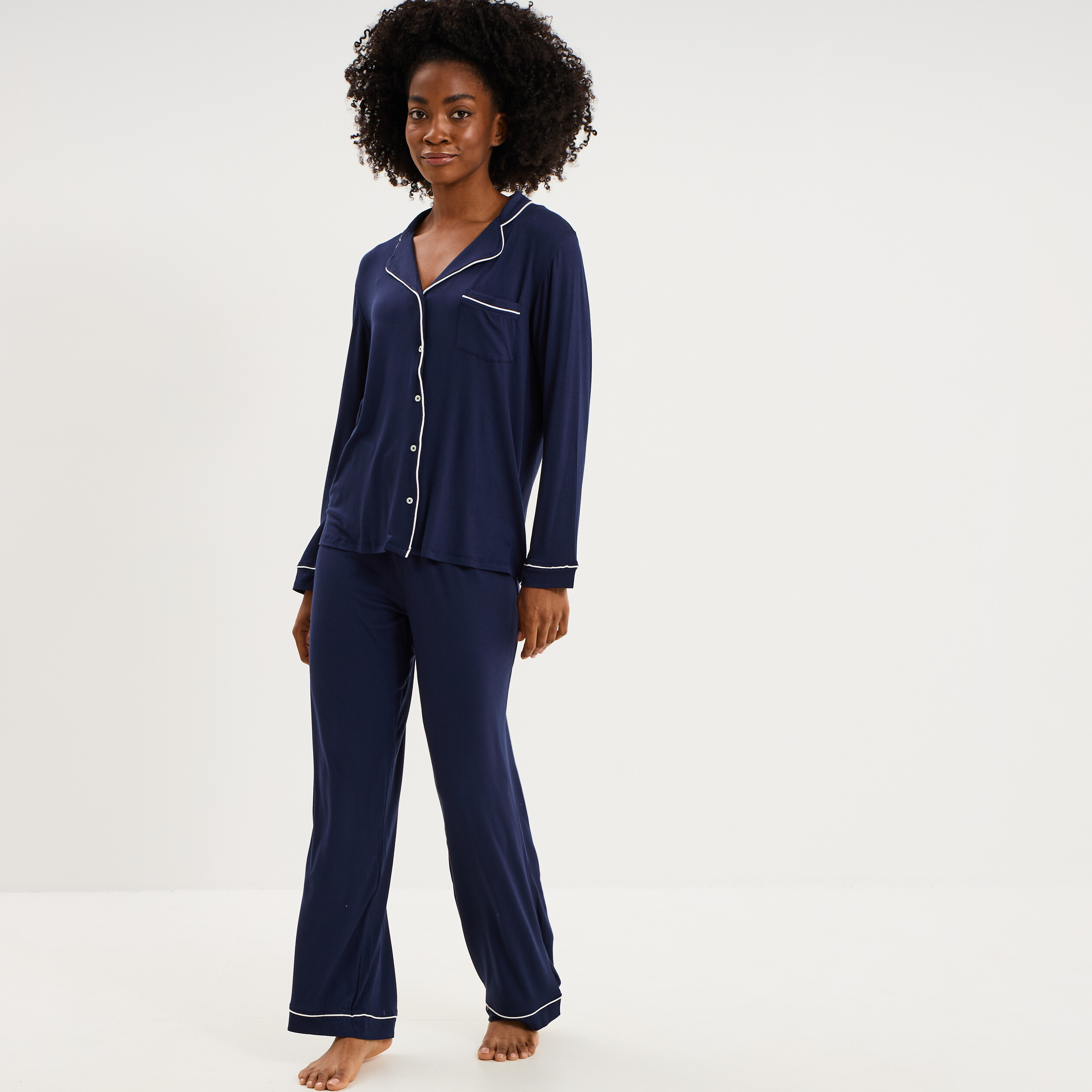 Ensemble pyjama pantalon et chemise bleu marine femme