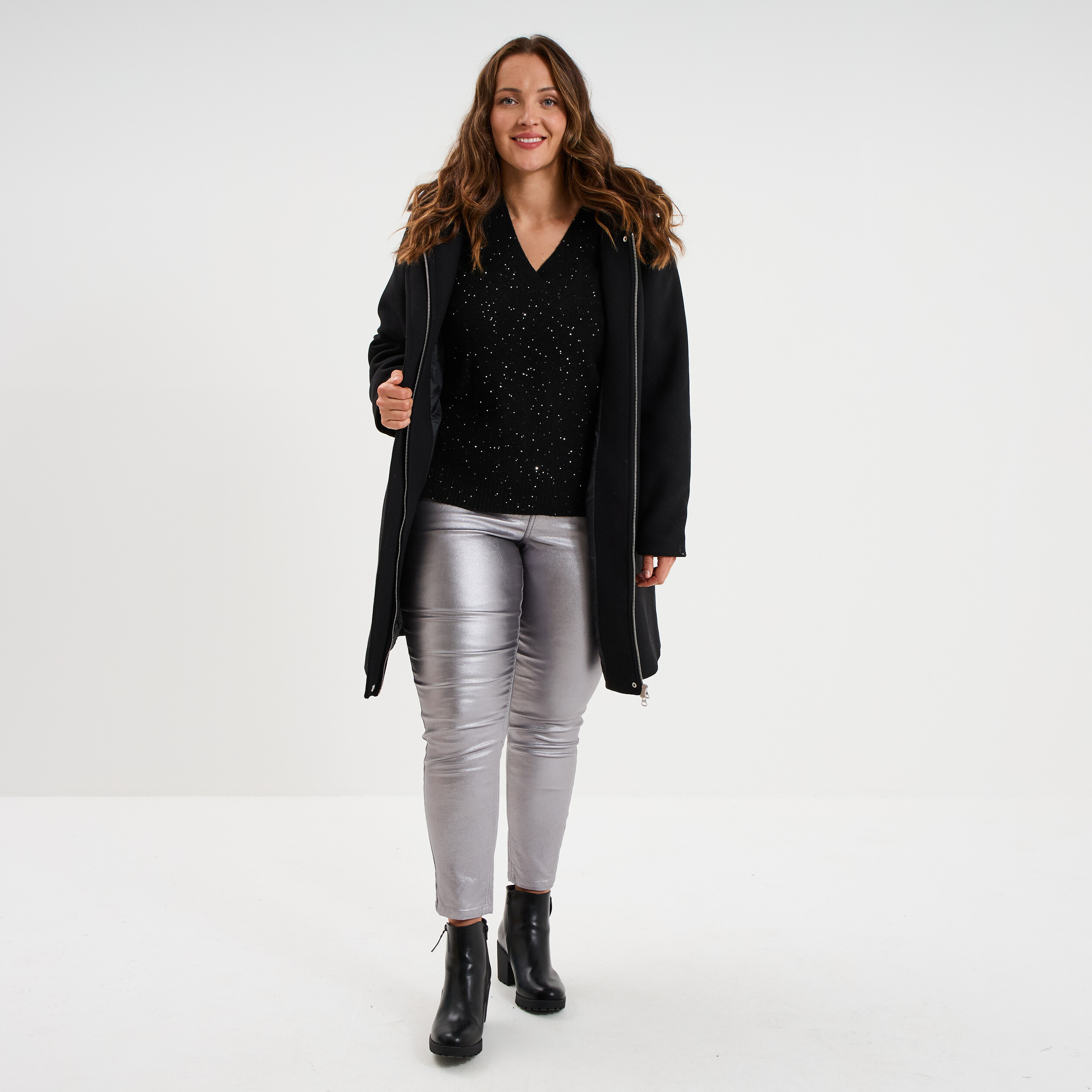 Pull droit col en V avec sequins noir femme grande taille