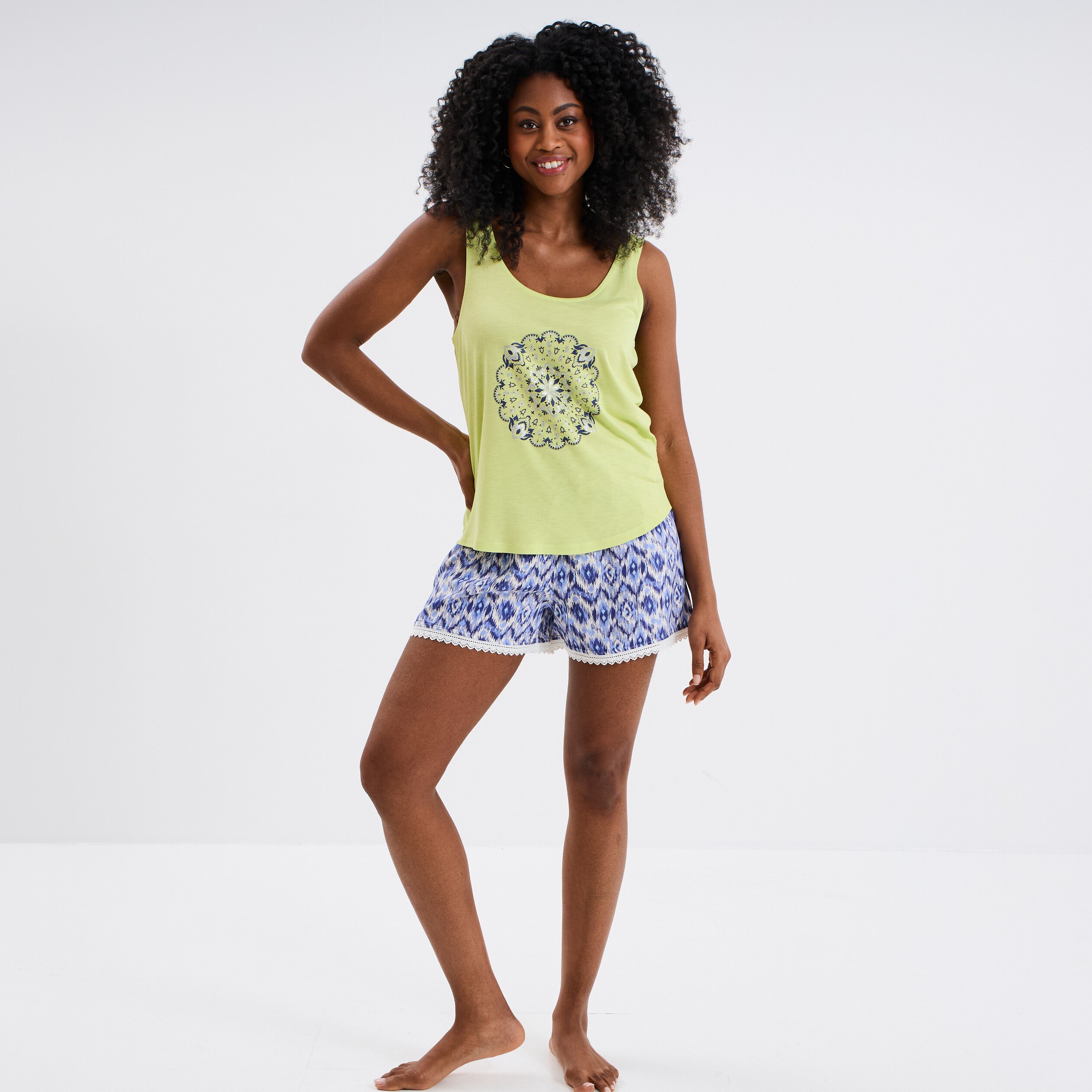 ensemble pyjama short et debardeur rose clair femme Ensemble pyjama short et débardeur rose clair femme
