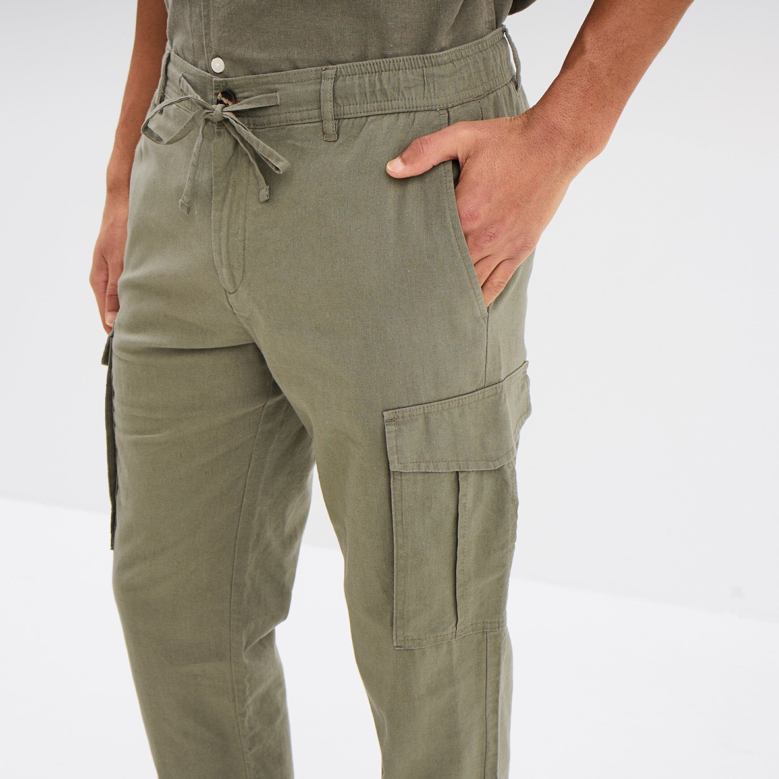 Pantalon cargo en lin m&eacute;lang&eacute; vert kaki homme