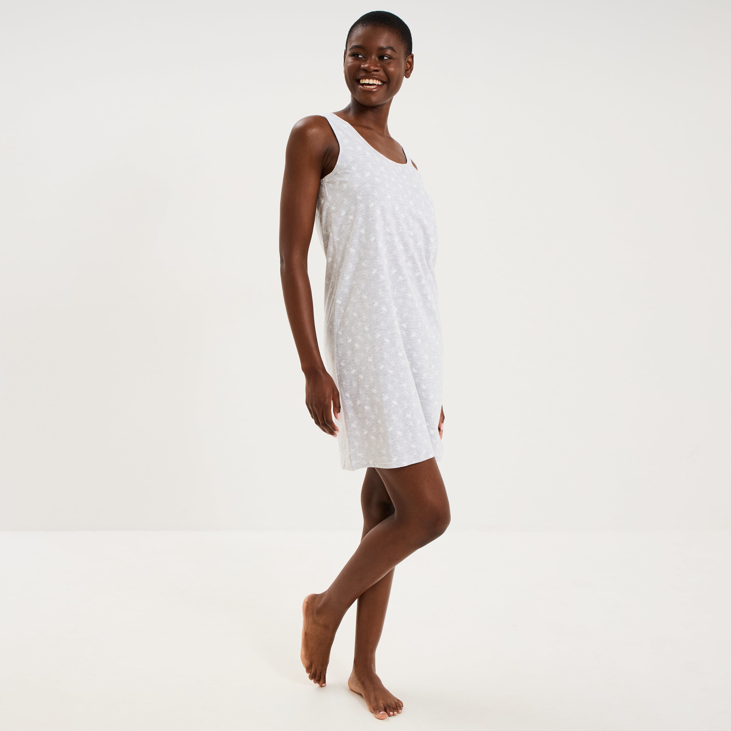 Chemise de nuit sans manches gris clair femme