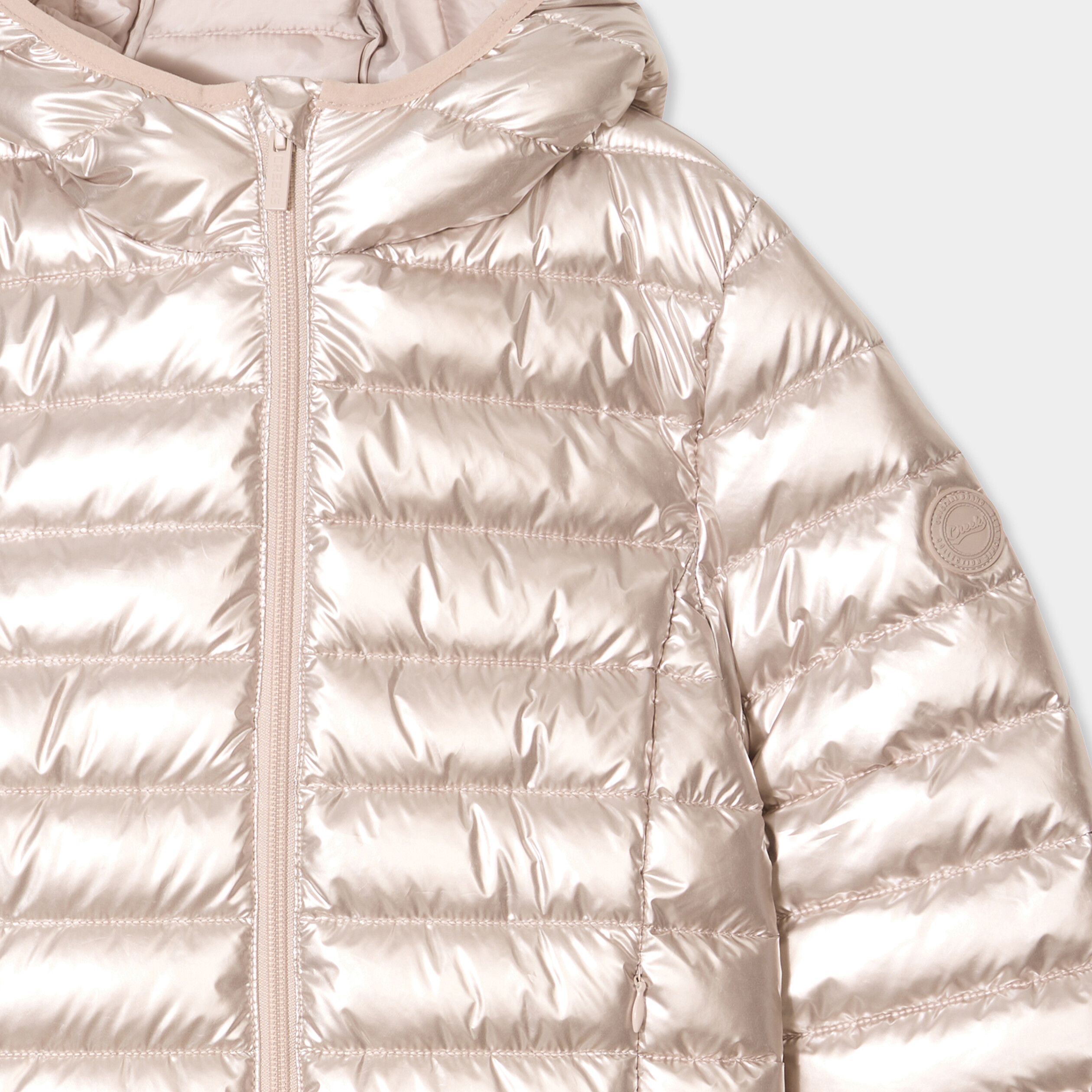 Doudoune l&eacute;g&egrave;re &agrave; capuche imperm&eacute;able couleur argent fille
