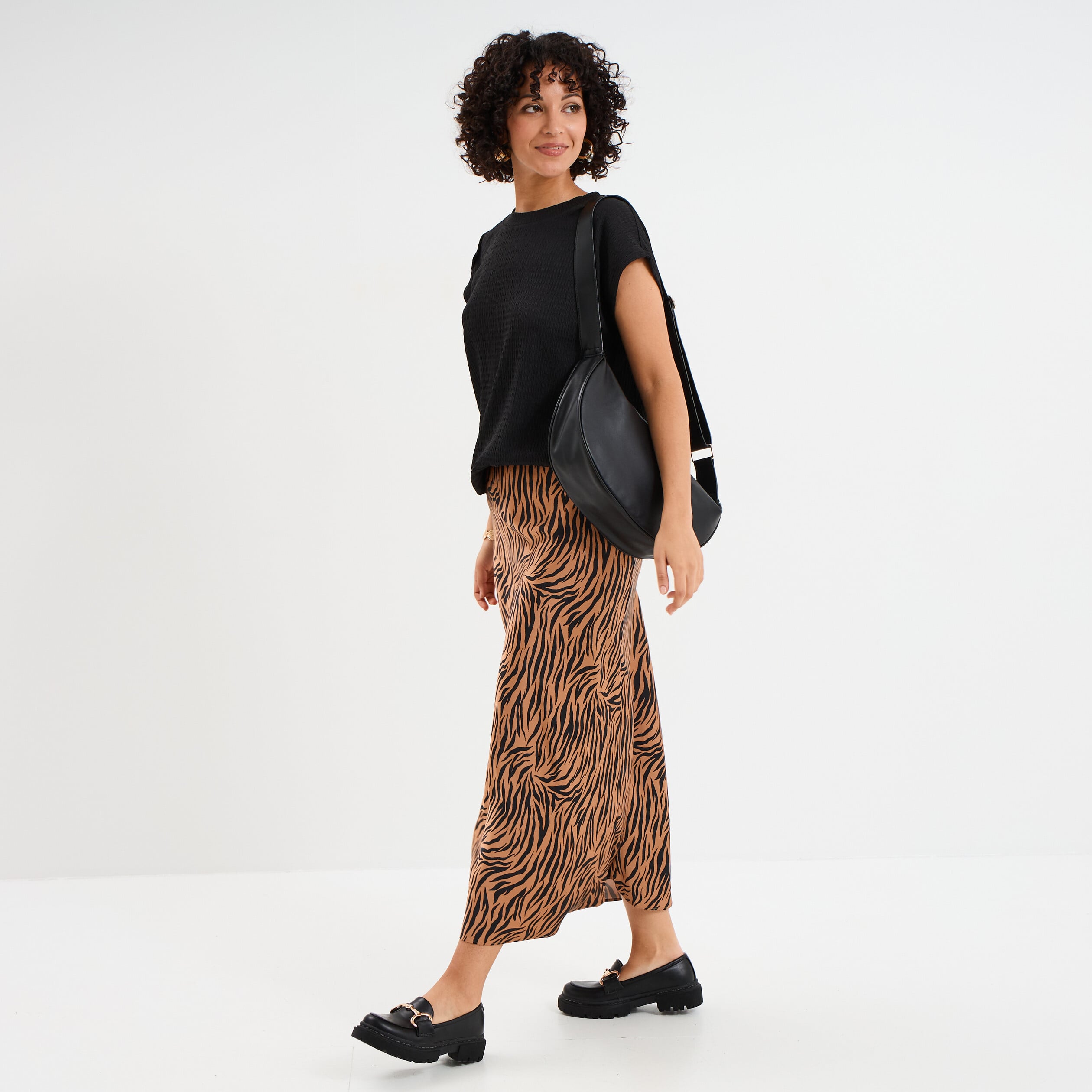 Jupe effet satin longue &eacute;vas&eacute;e camel femme