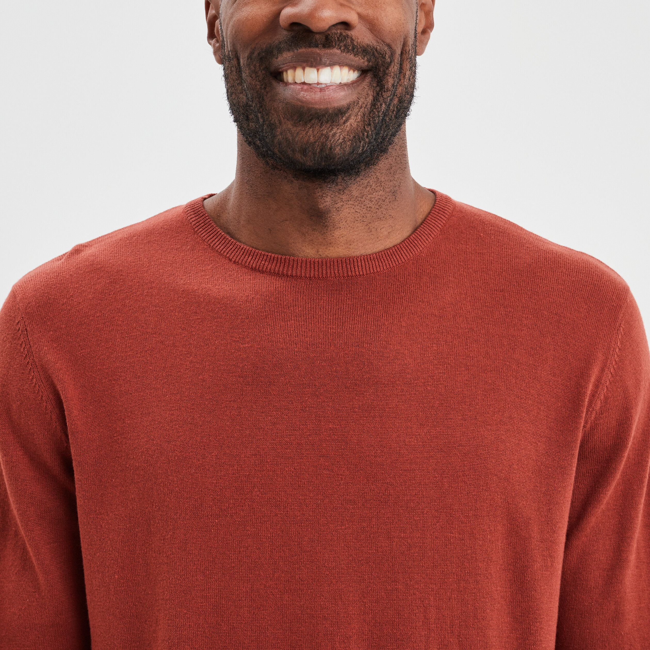 pull droit col rond coton melange marron cognac homme Pull droit col rond coton mélangé marron cognac homme