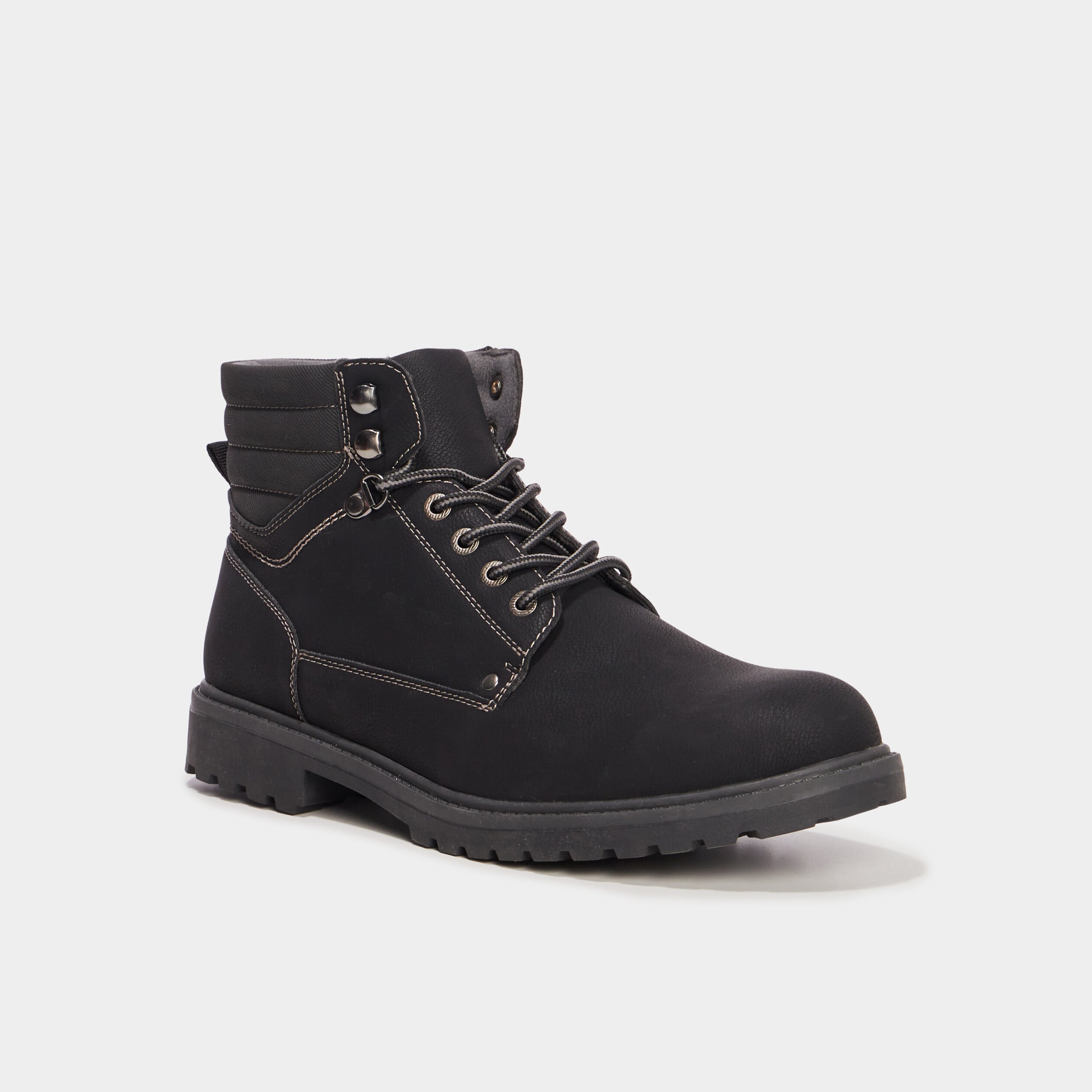 Bottines montantes crant&eacute;es &agrave; lacets noir homme