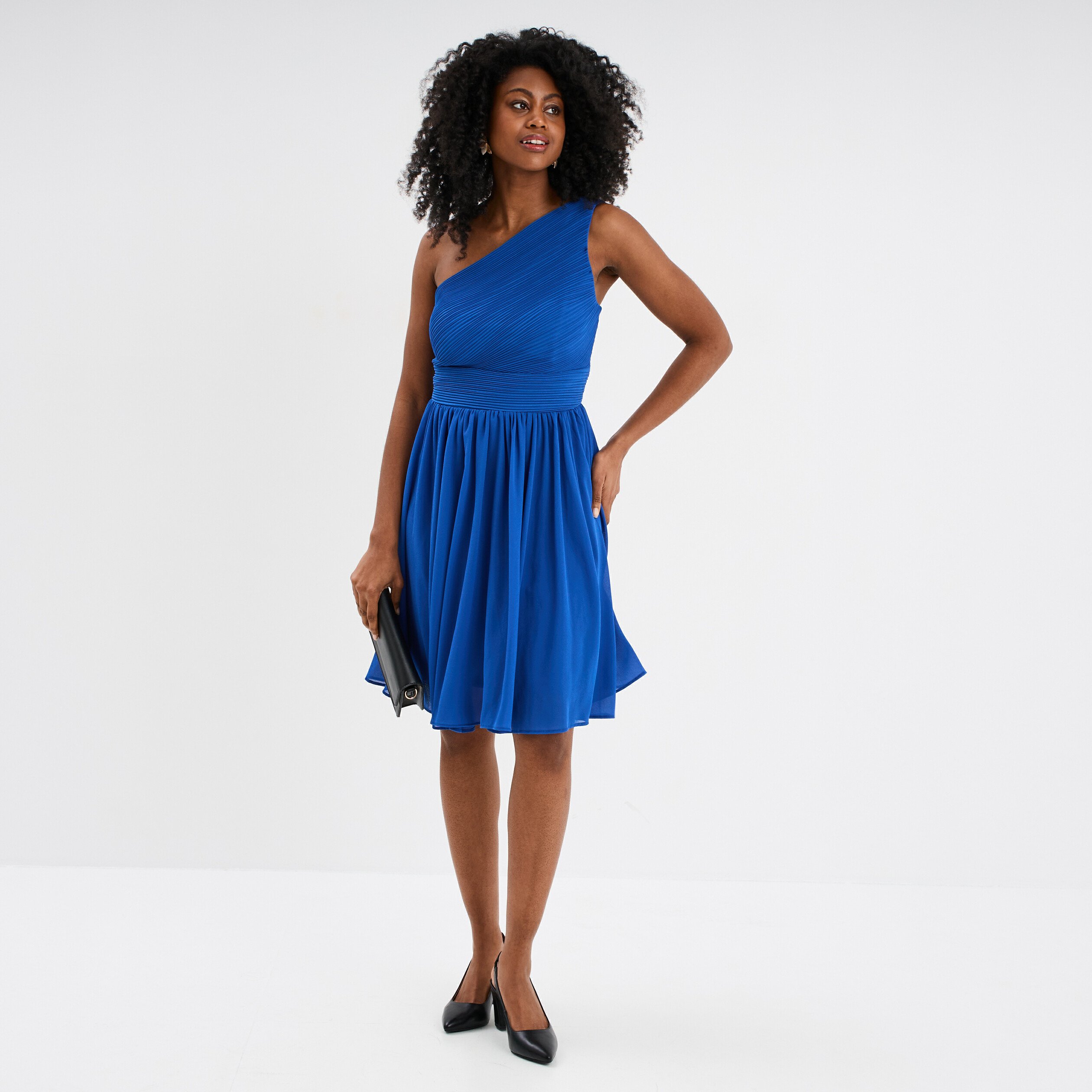 robe courte asymetrique plissee bleu roi femme Robe courte asymétrique plissée bleu roi femme
