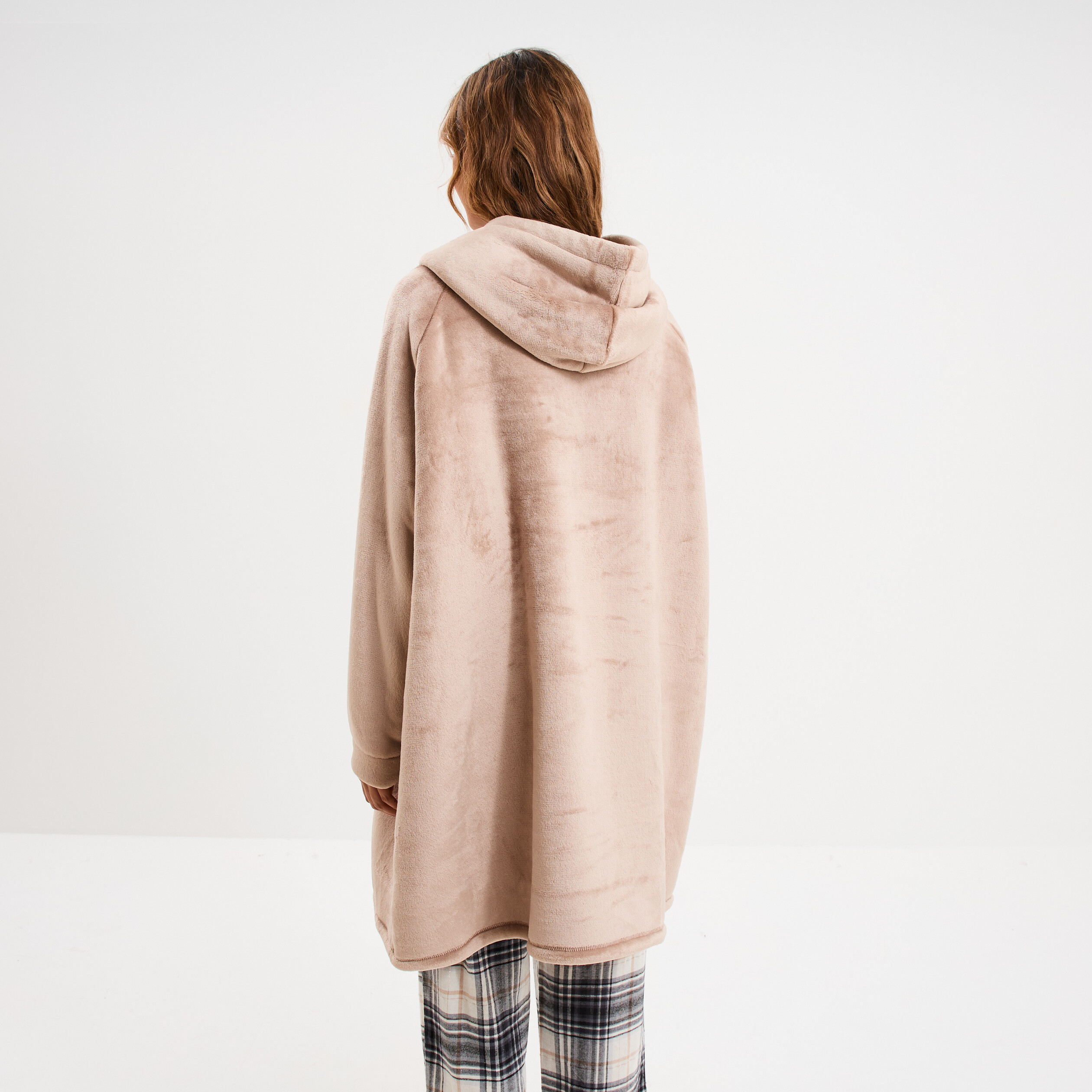 Poncho plaid effet velours &agrave; capuche beige femme