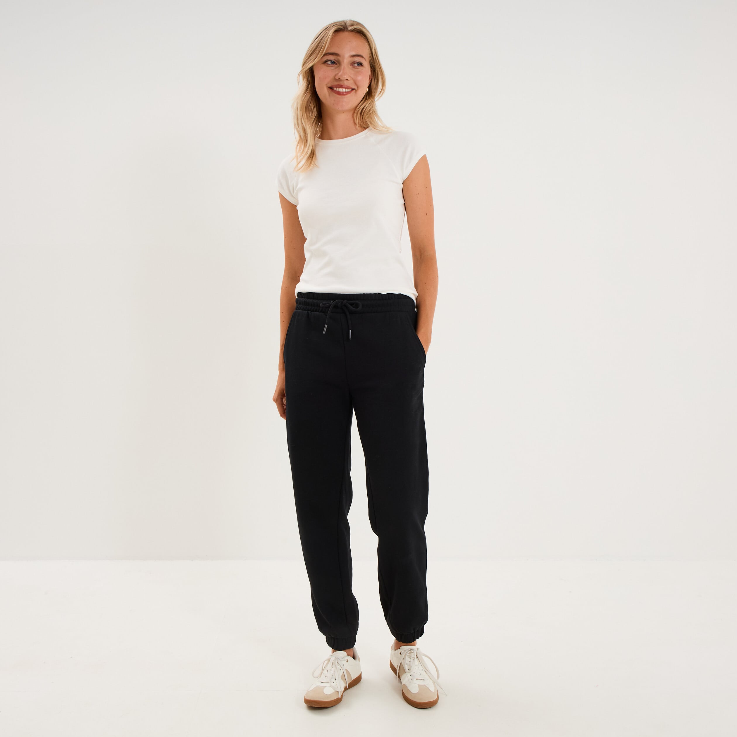 Pantalon de jogging molletonn&eacute; noir femme