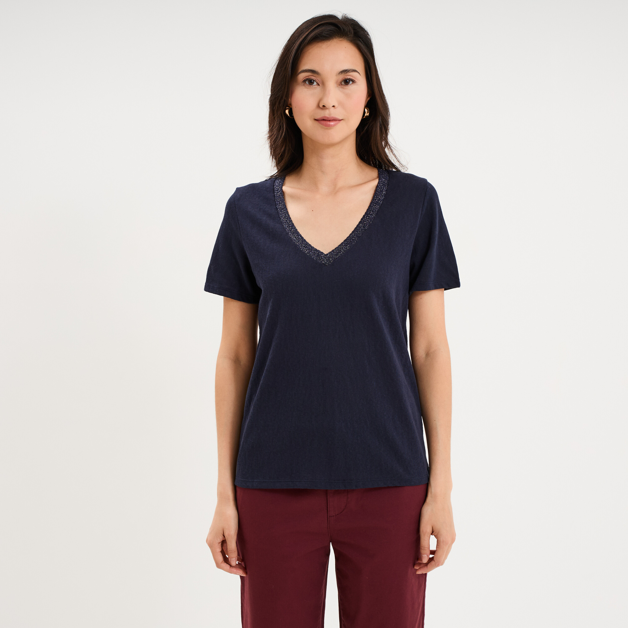 T-shirt col en V manches courtes bleu fonc&eacute; femme