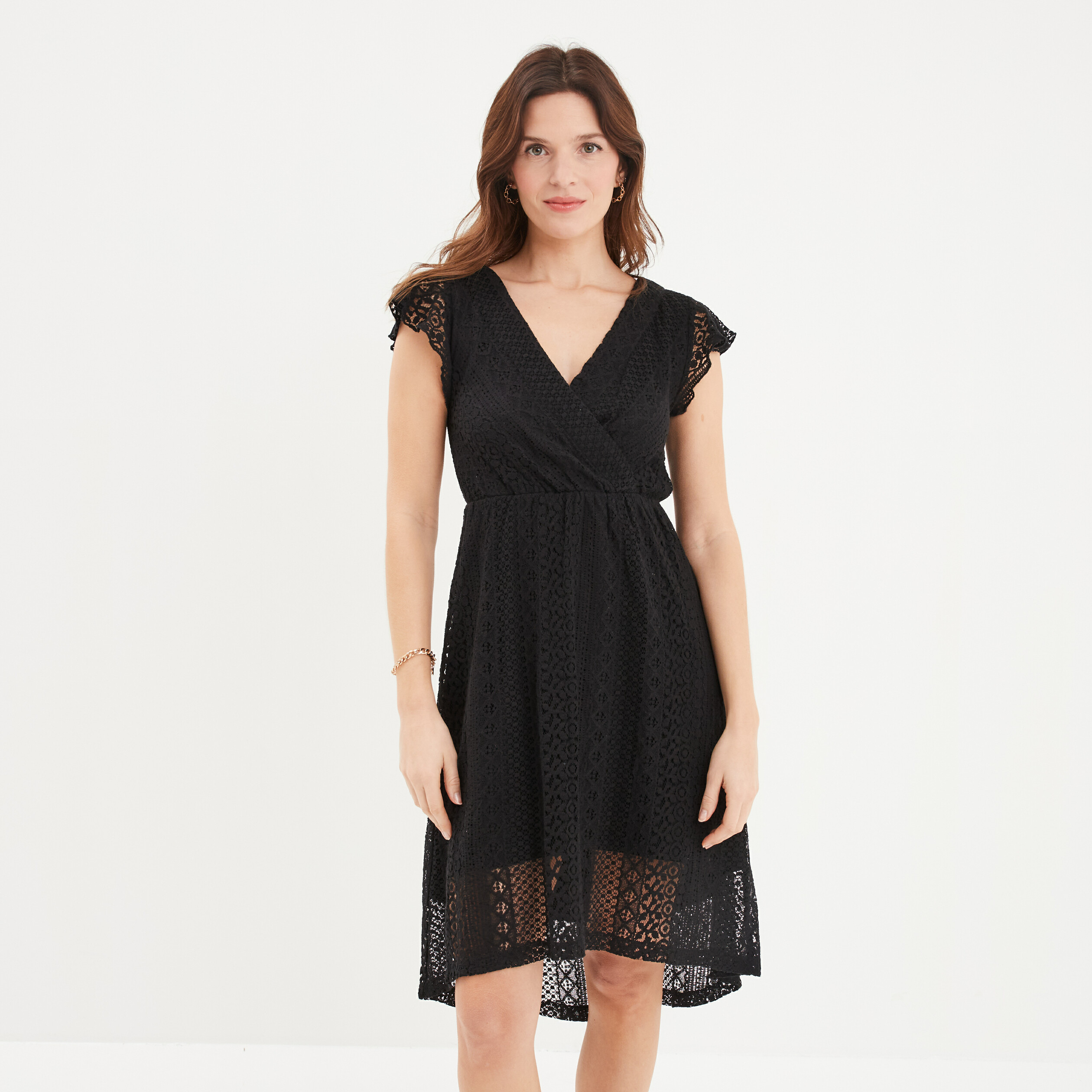 Robe longueur genou dentelle &eacute;vas&eacute;e noir femme