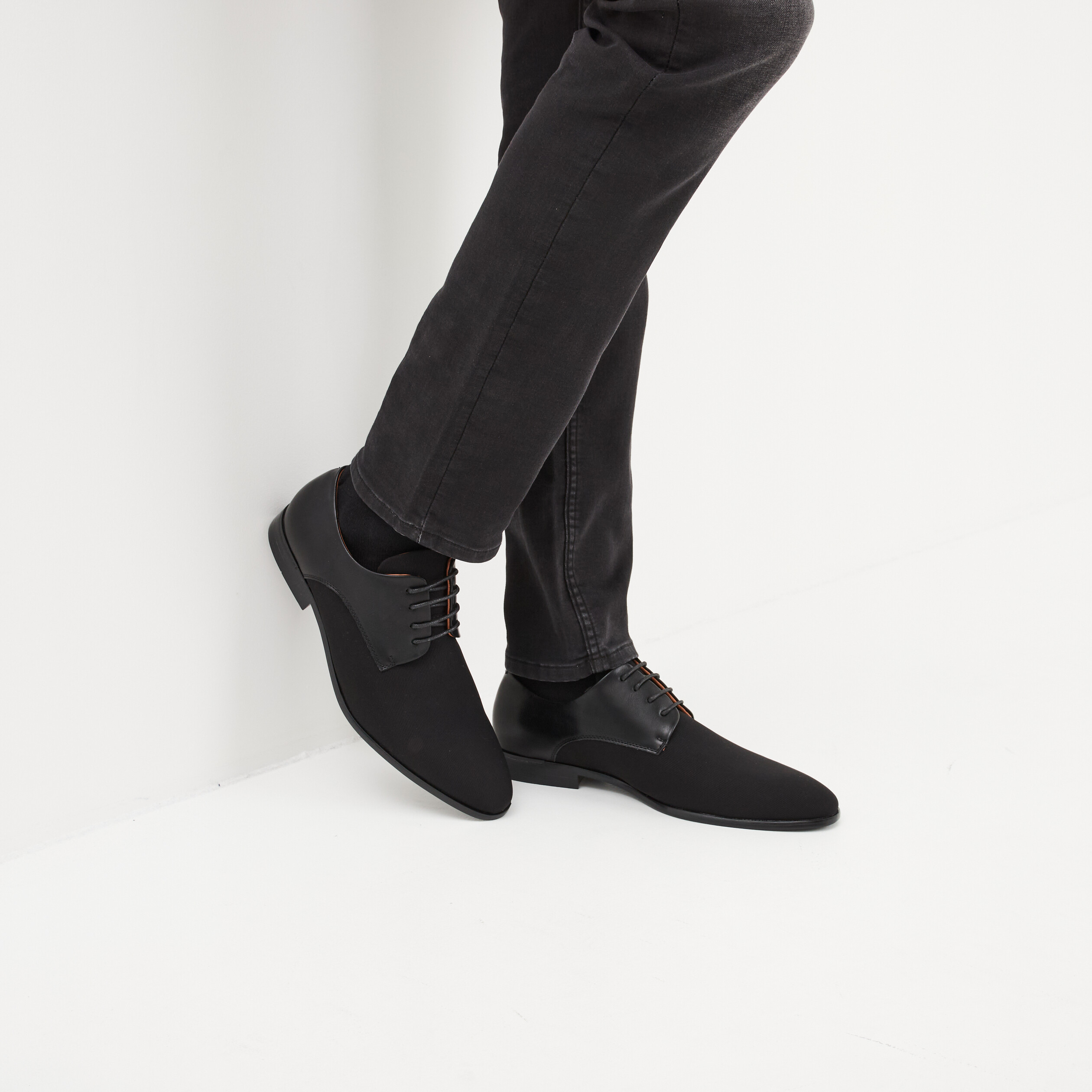 Derbies &agrave; lacets noir homme