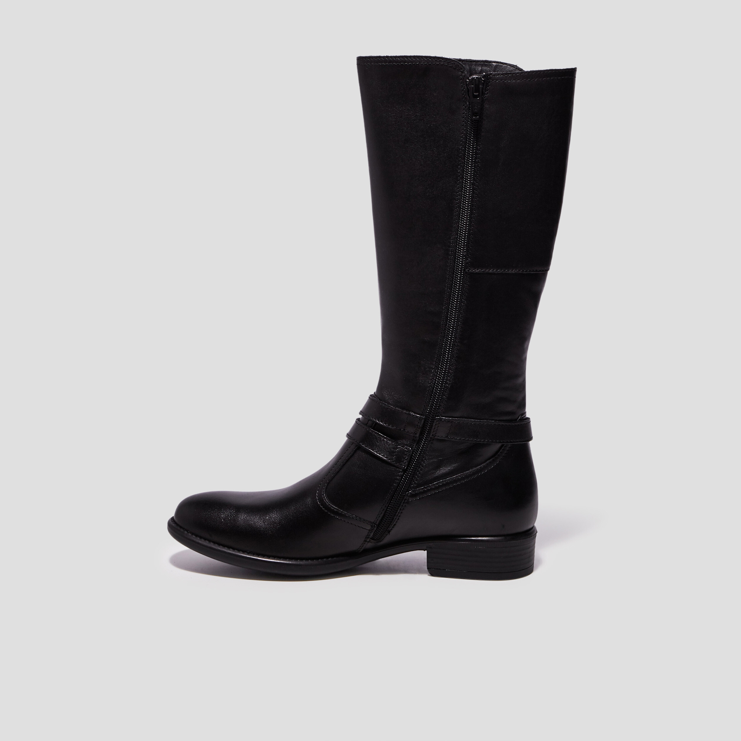 La sale halle bottes