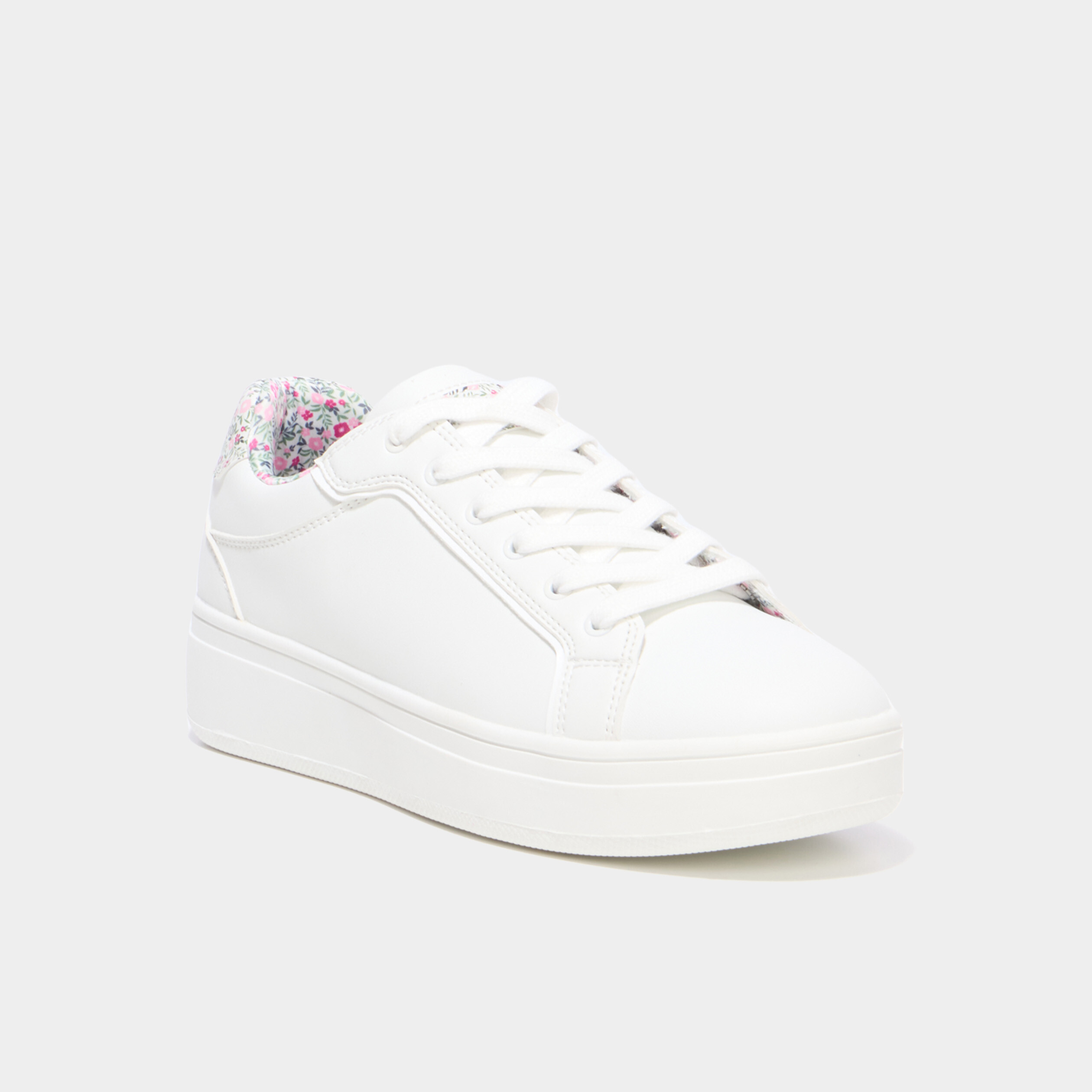 Baskets basses &agrave; lacets blanc femme