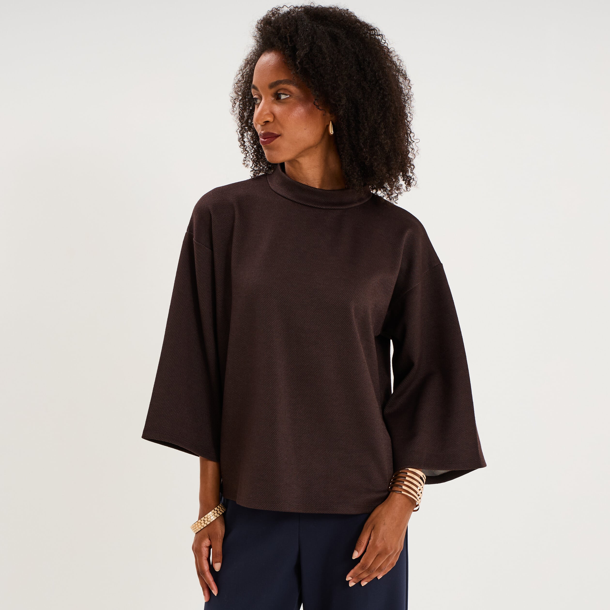 Top oversize col montant manches 3/4 marron fonc&eacute; femme