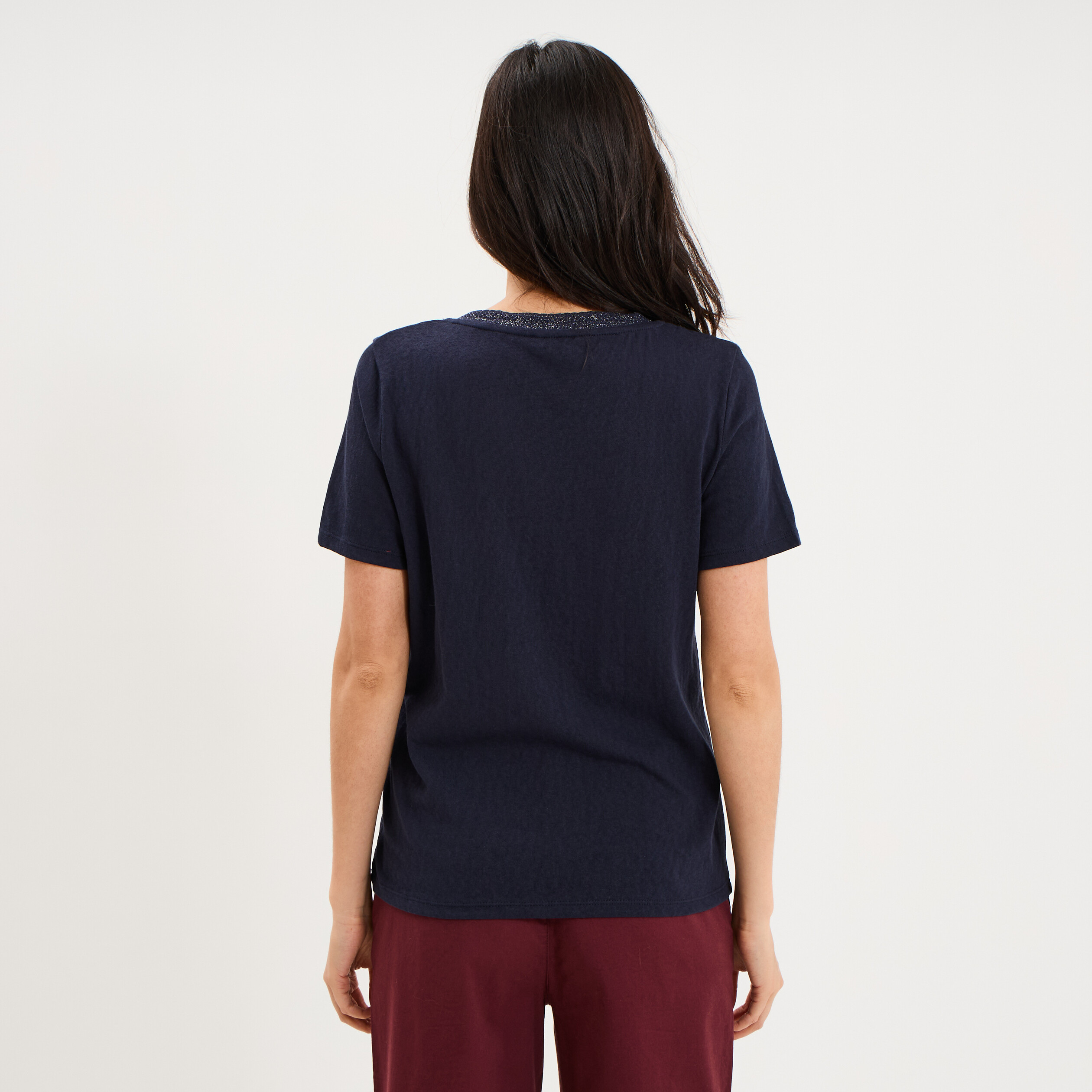 T-shirt col en V manches courtes bleu fonc&eacute; femme