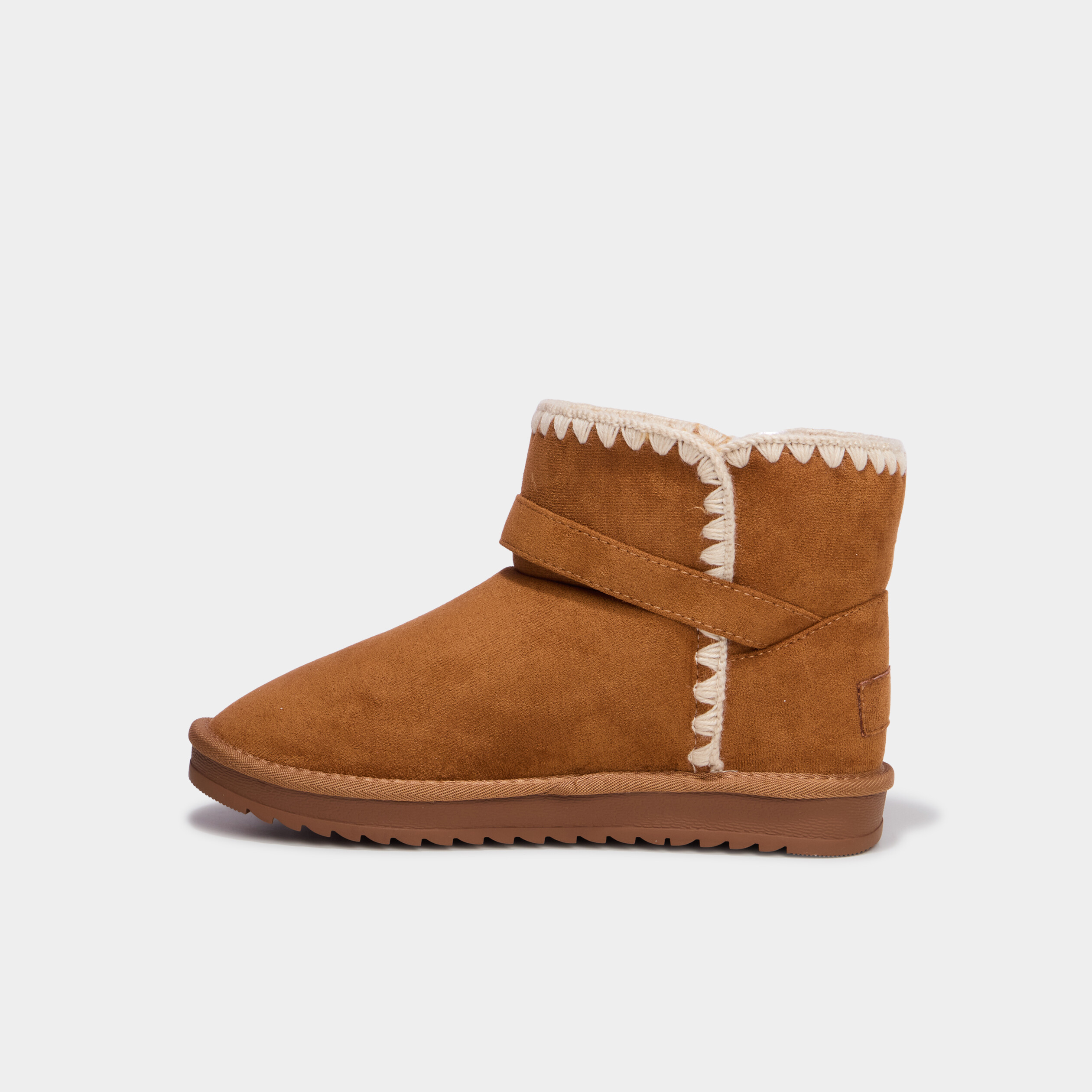 Boots effet su&eacute;dine avec boucles marron femme