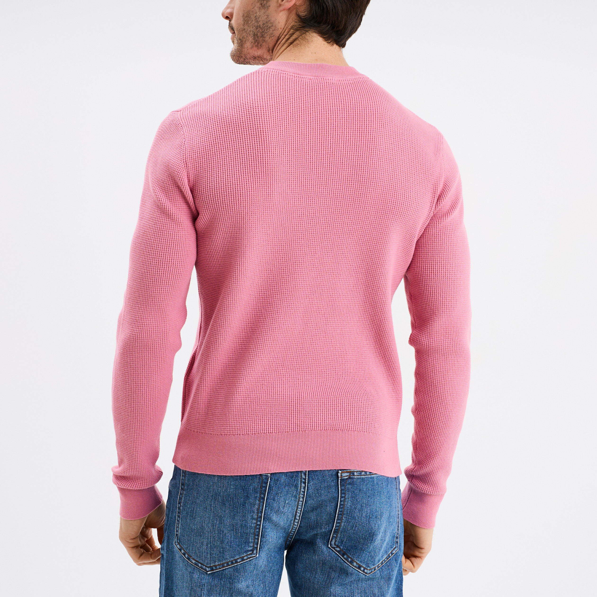 Pull en maille textur&eacute;e col rond rose homme
