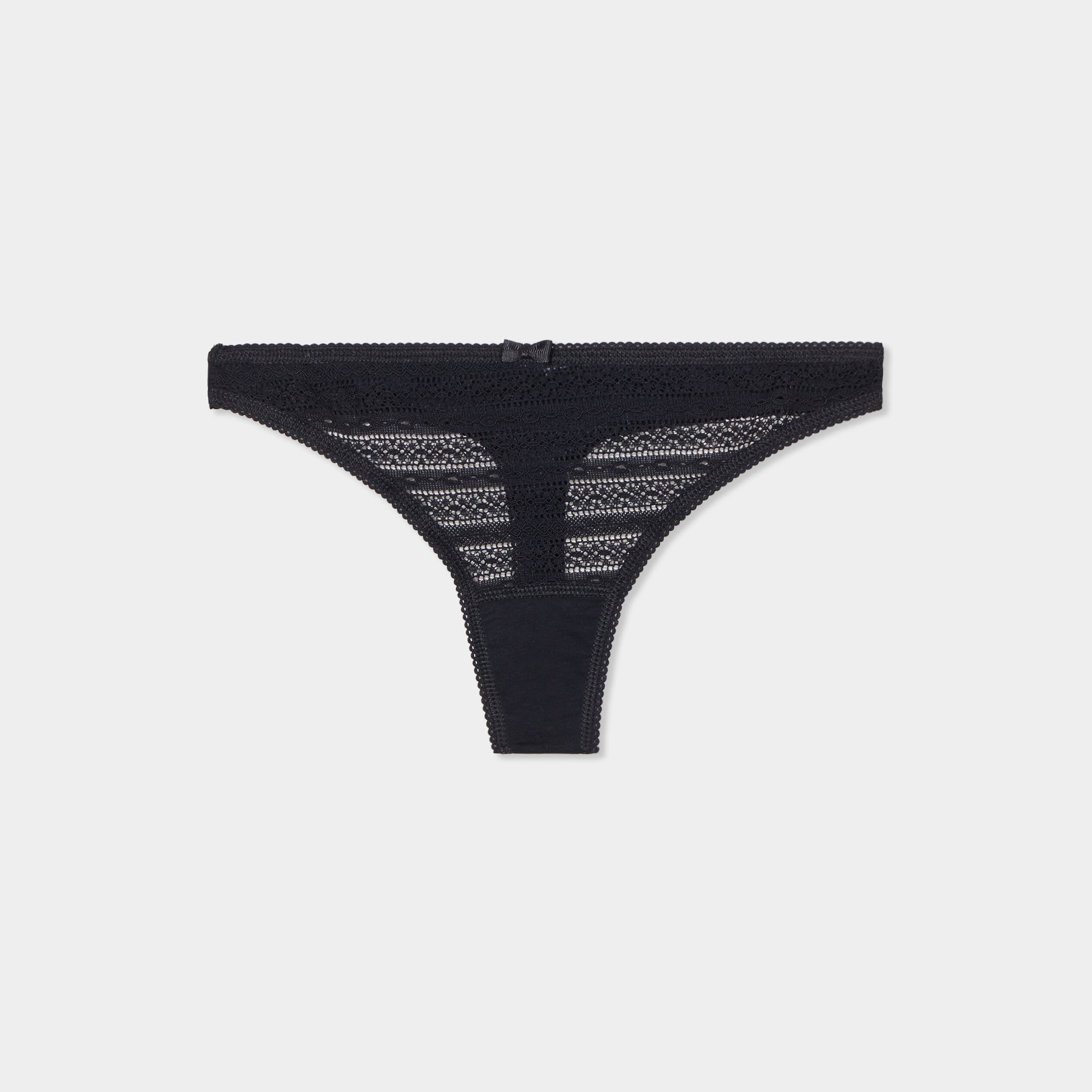 String en dentelle noir femme