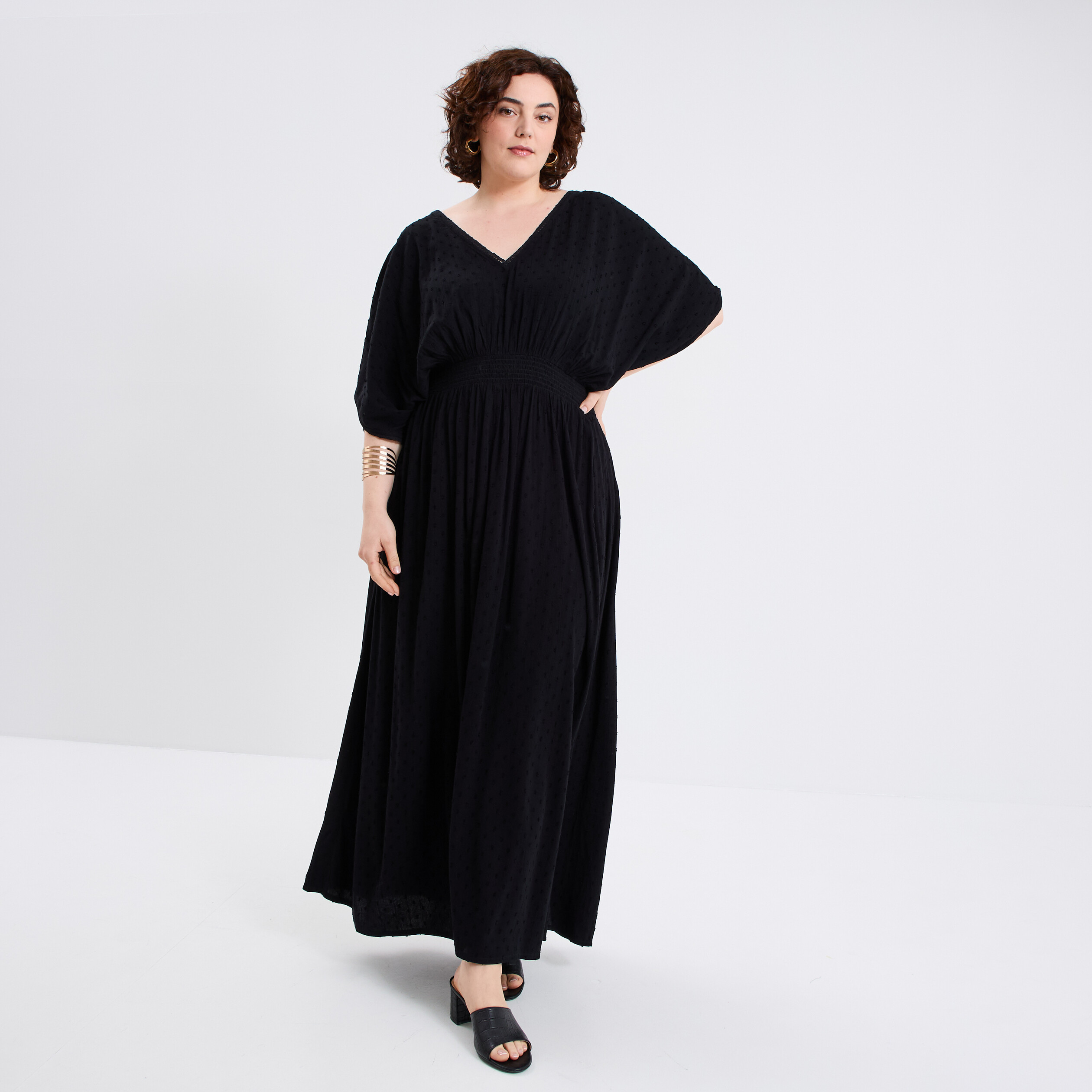 robe longue en plumetis taille smockee noir femmegt Robe longue en plumetis taille smockée noir femme grande taille