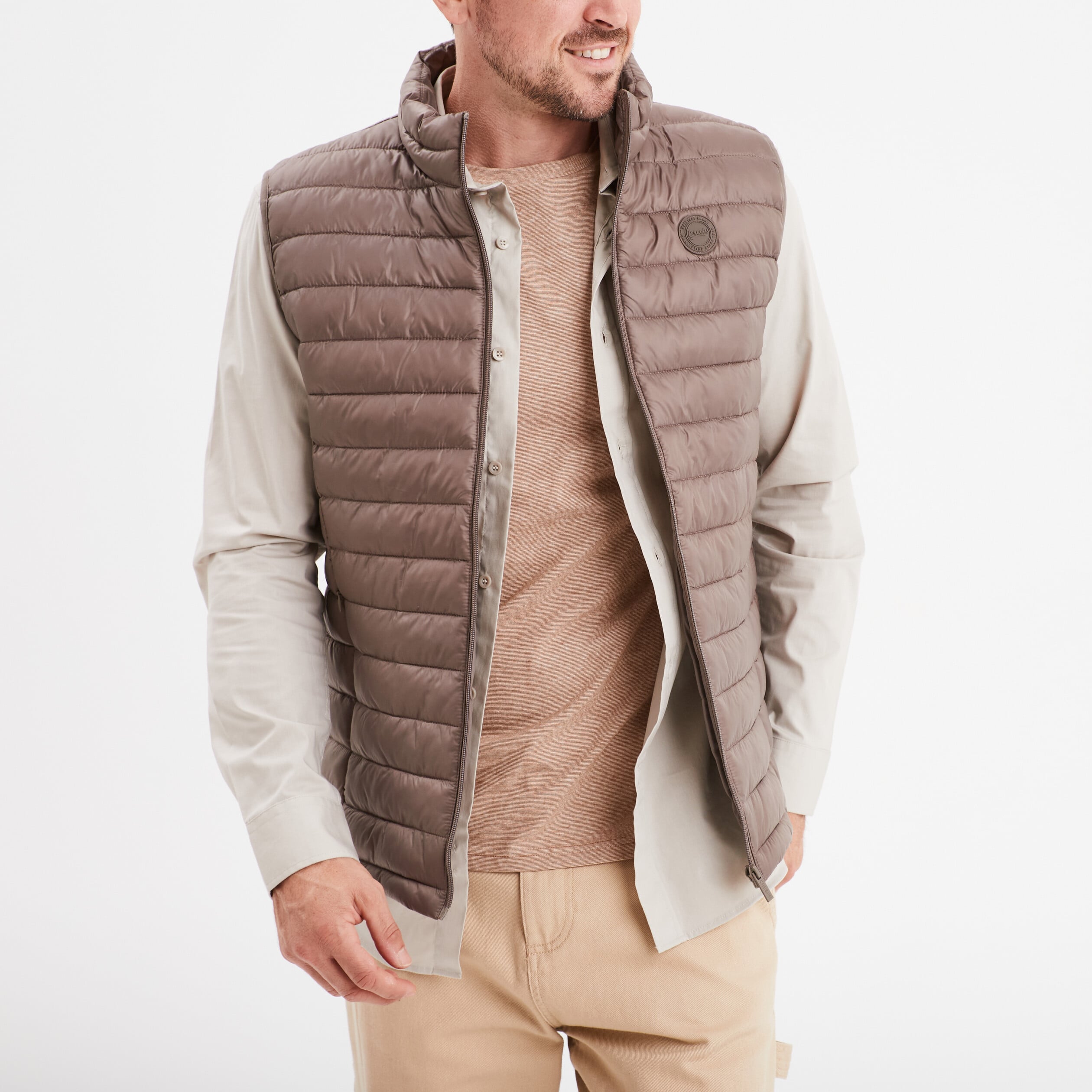 Doudoune sans manches l&eacute;g&egrave;re d&eacute;perlante taupe homme