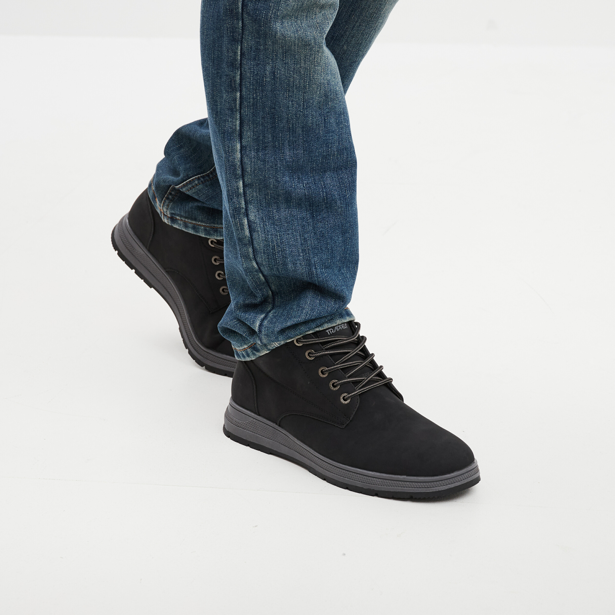 Baskets montantes &agrave; lacets noir homme