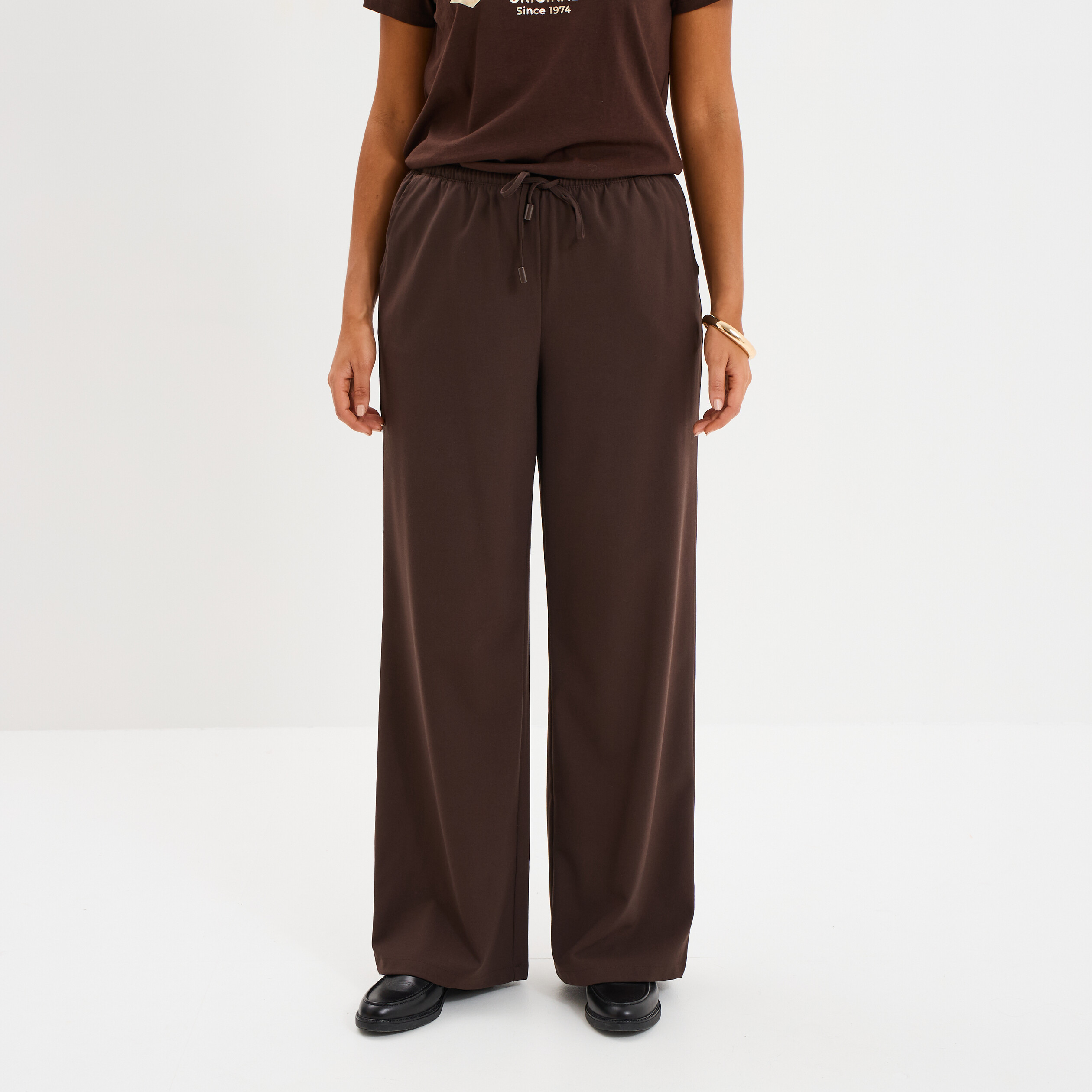Pantalon large &eacute;lastiqu&eacute; marron fonc&eacute; femme