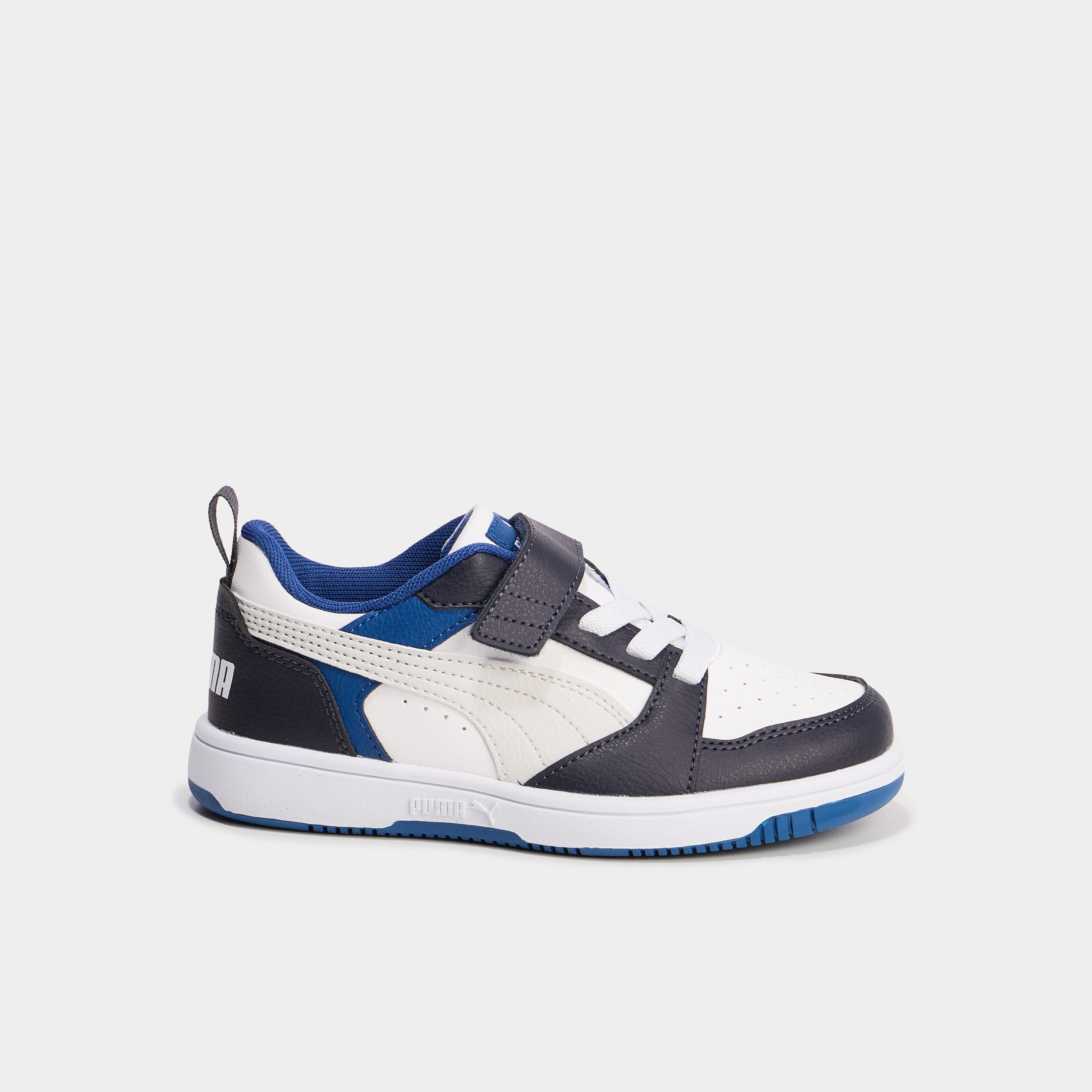 tennis basses a lacets puma v6 bleu fonce garcon Tennis basses à lacets Puma V6 bleu foncé garçon