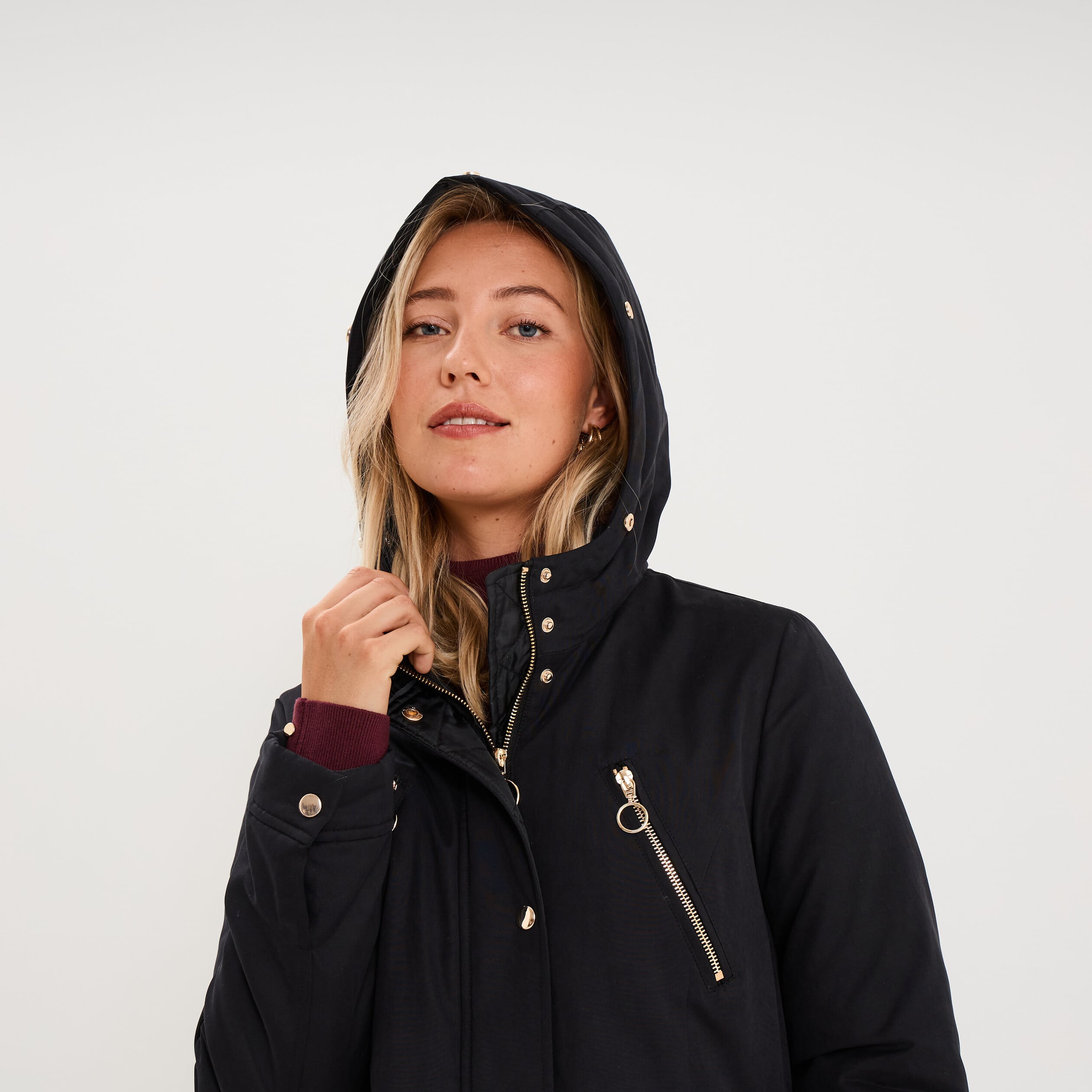 Parka cintr&eacute;e capuche fausse fourrure noir femme