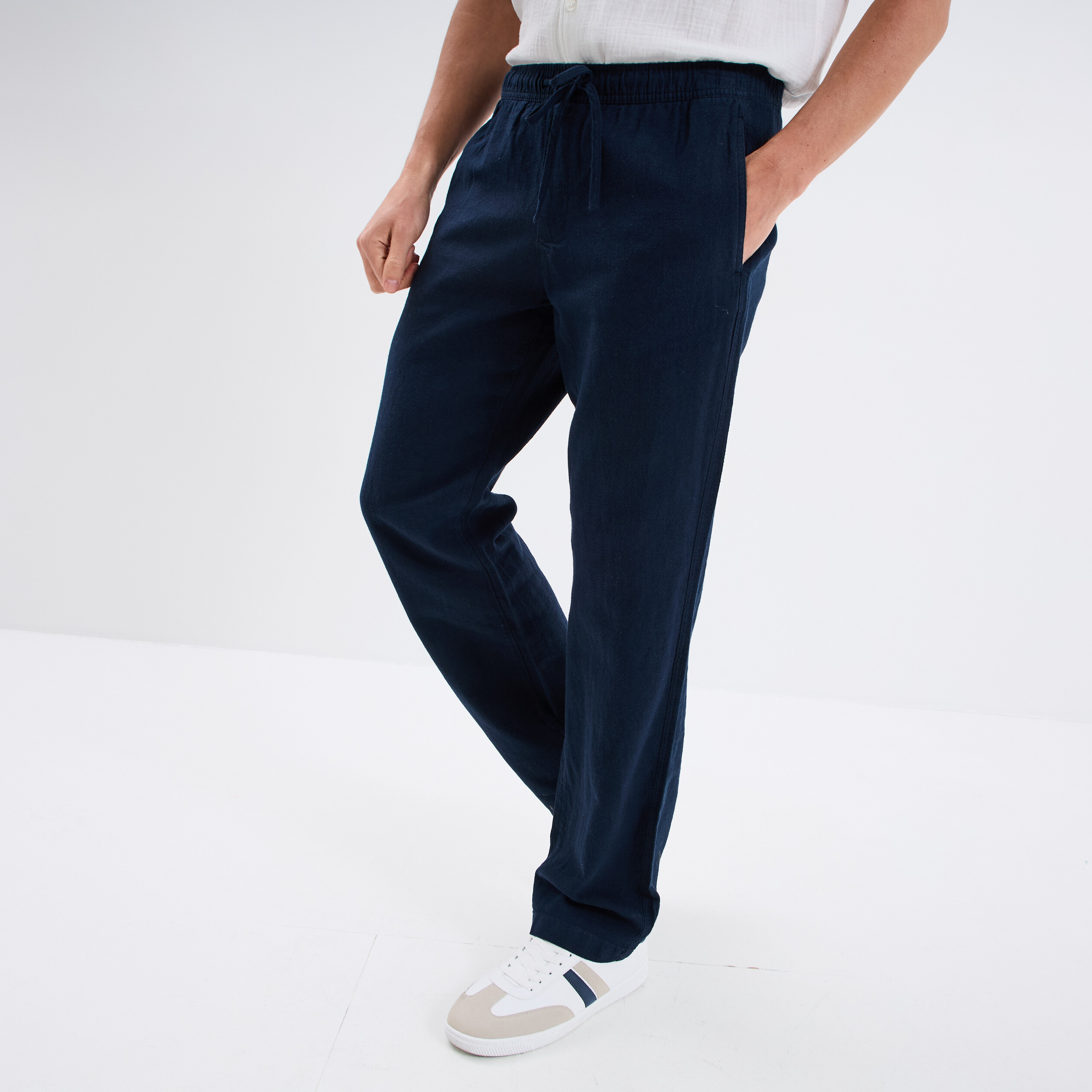 Pantalon slim taille &eacute;lastiqu&eacute;e bleu fonc&eacute; homme