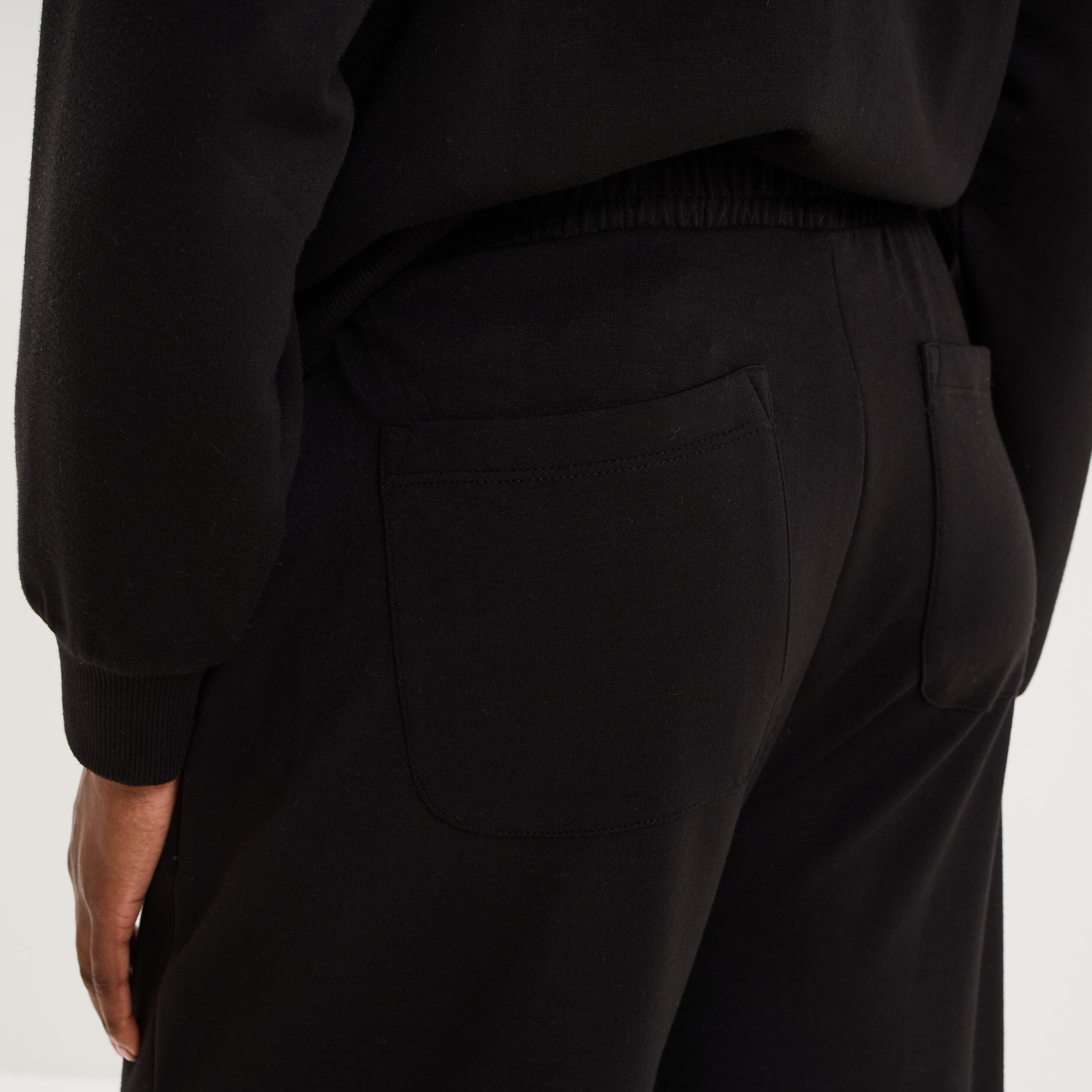 Pantalon de jogging large molletonn&eacute; noir femme