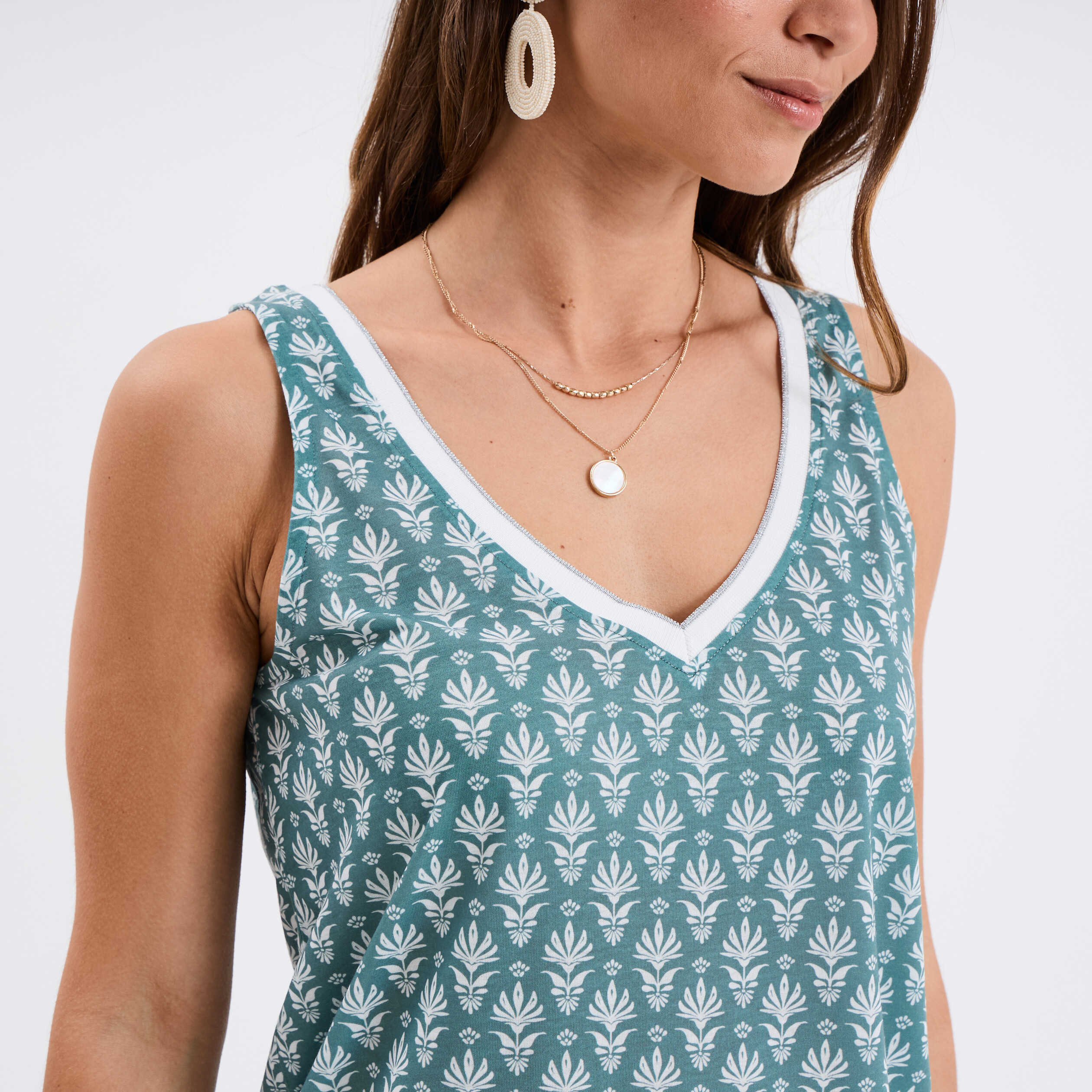 debardeur col en v bretelles fines vert turquoise femme Débardeur col en V bretelles fines vert turquoise femme