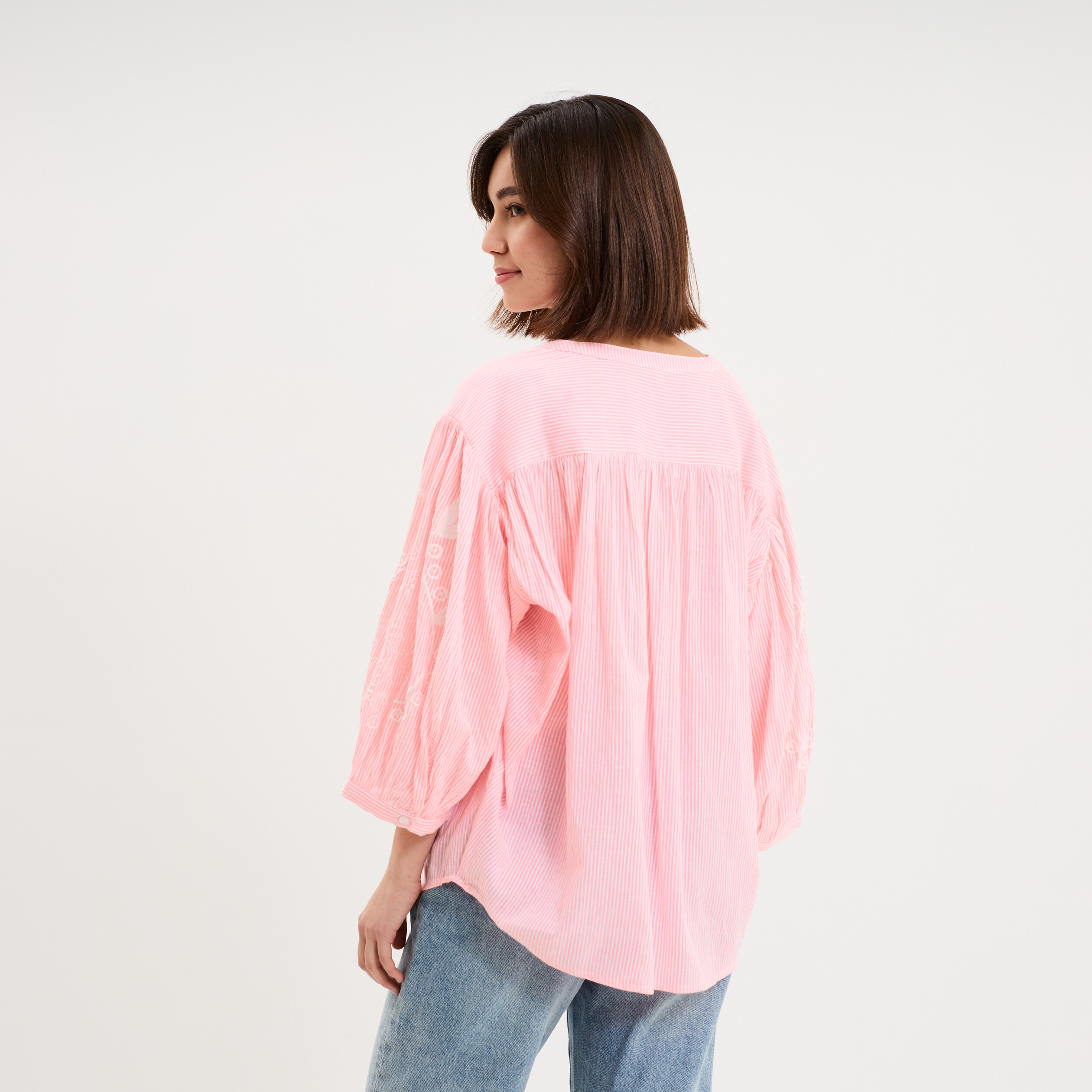 Blouse oversize manches brod&eacute;es rose fluo femme
