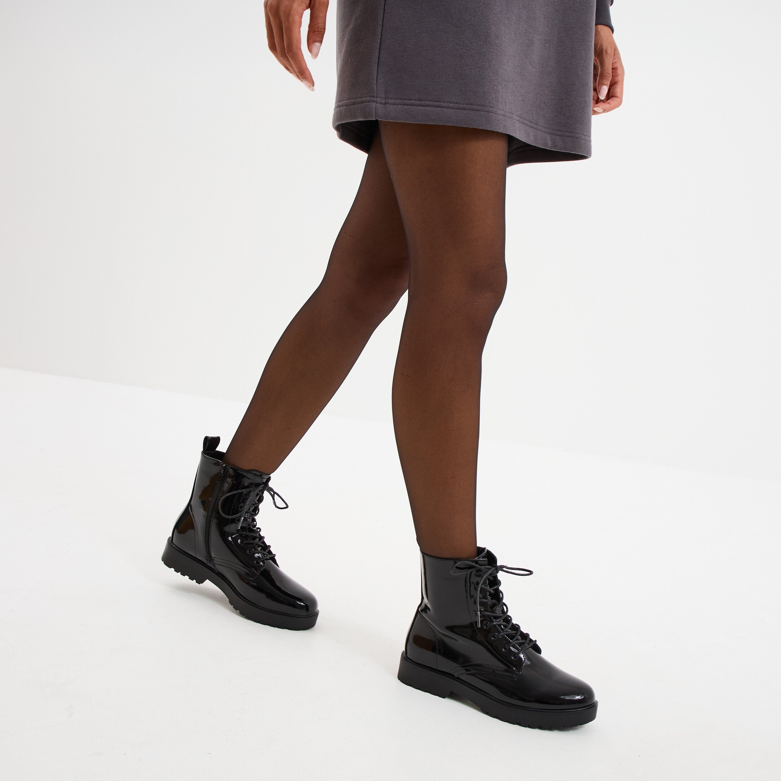boots vernies a lacets talons 2 cm noir femme Boots vernies à lacets talons 2 cm noir femme