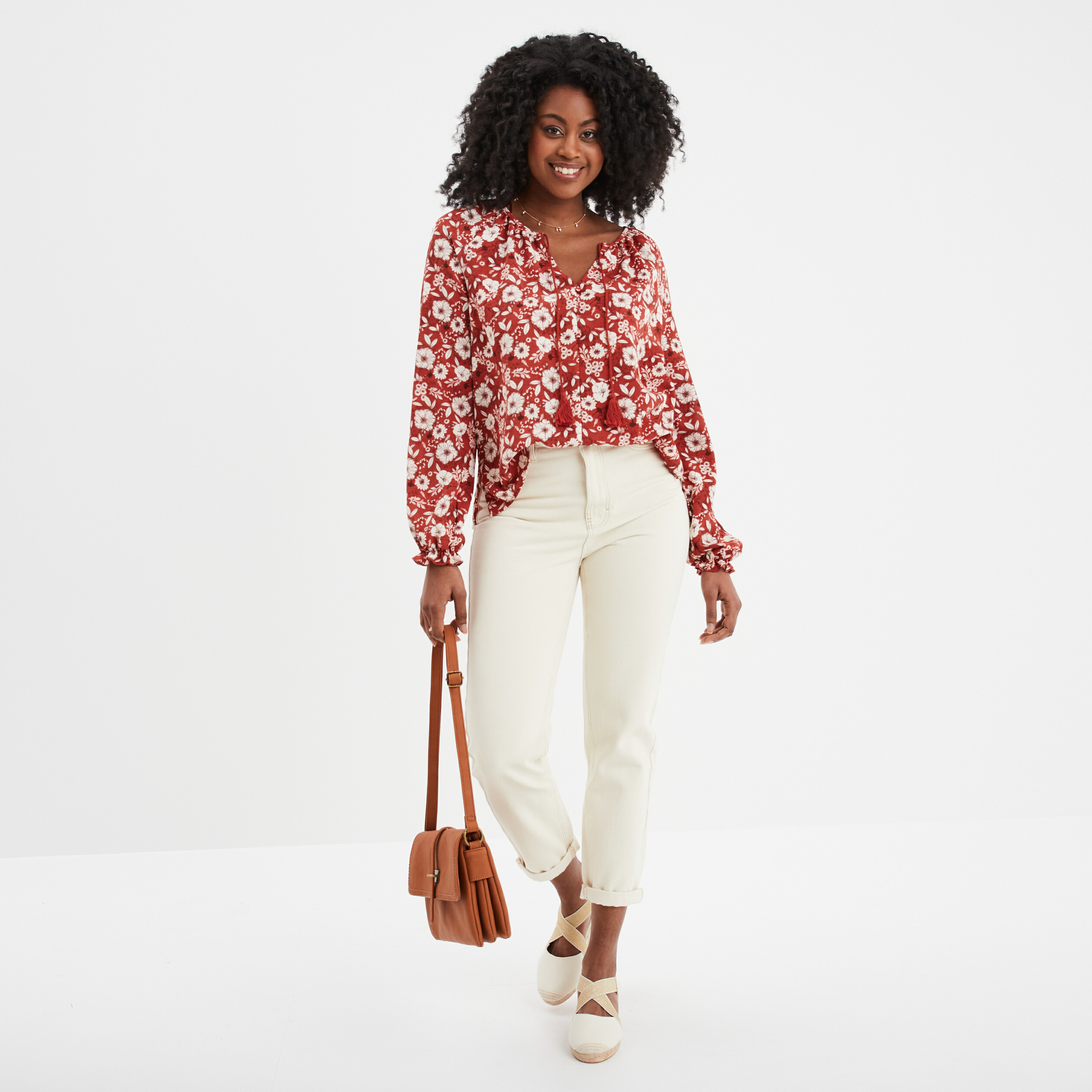 blouse col v avec cordons a pampilles marron cognac femme Blouse col v avec cordons à pampilles marron cognac femme