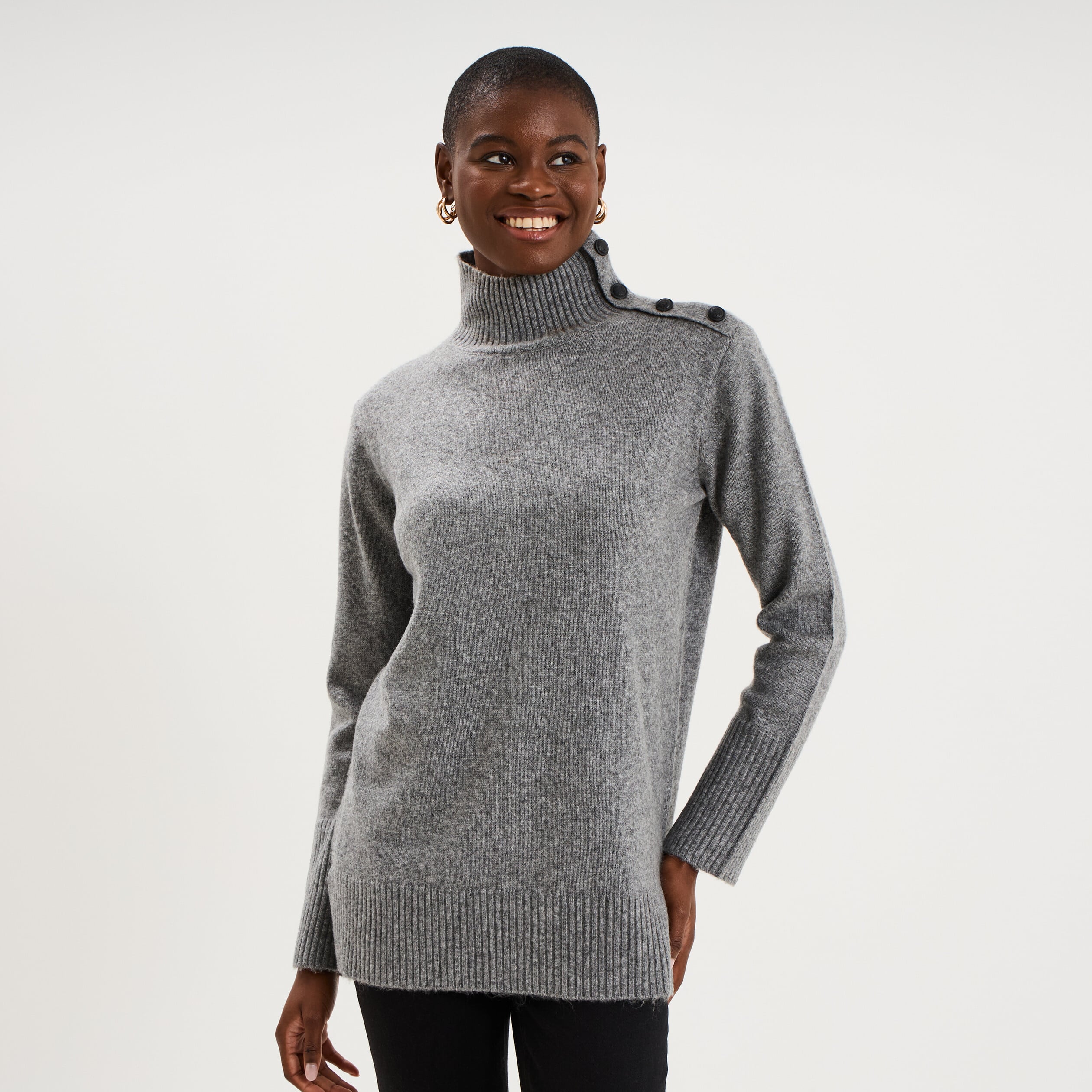Pull col montant &agrave; boutons gris femme
