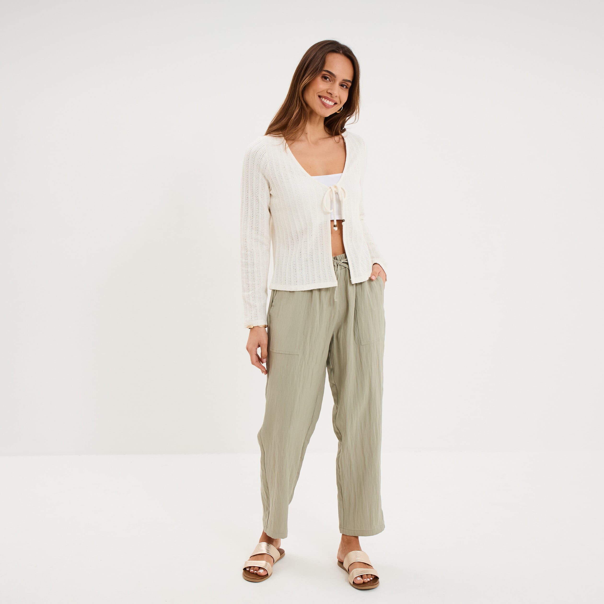 T-shirt ajour&eacute; avec noeud devant ecru femme