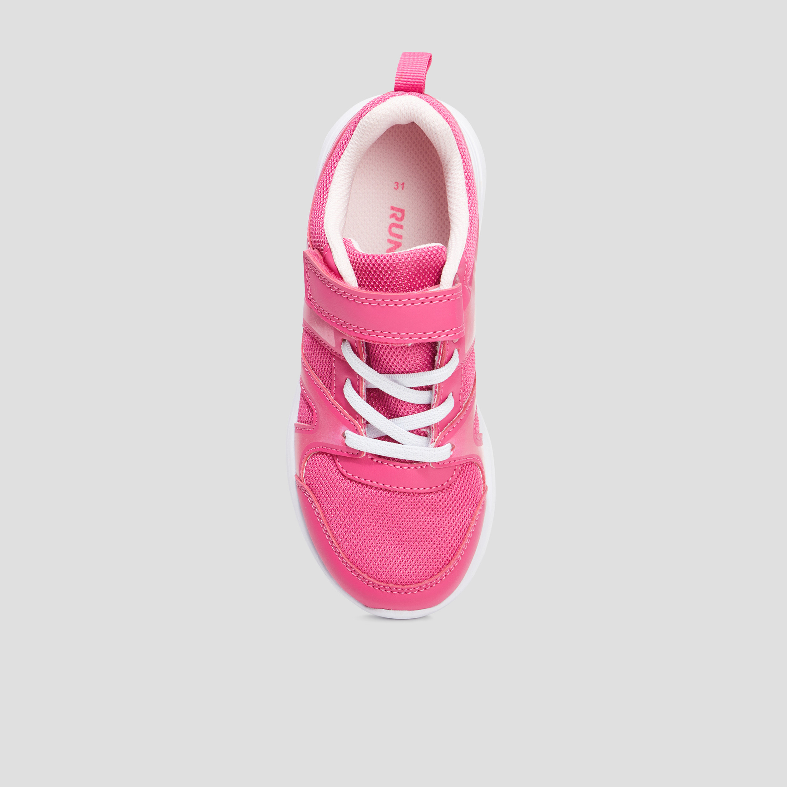 baskets running a scratchs rose fille Baskets running à scratchs rose fille