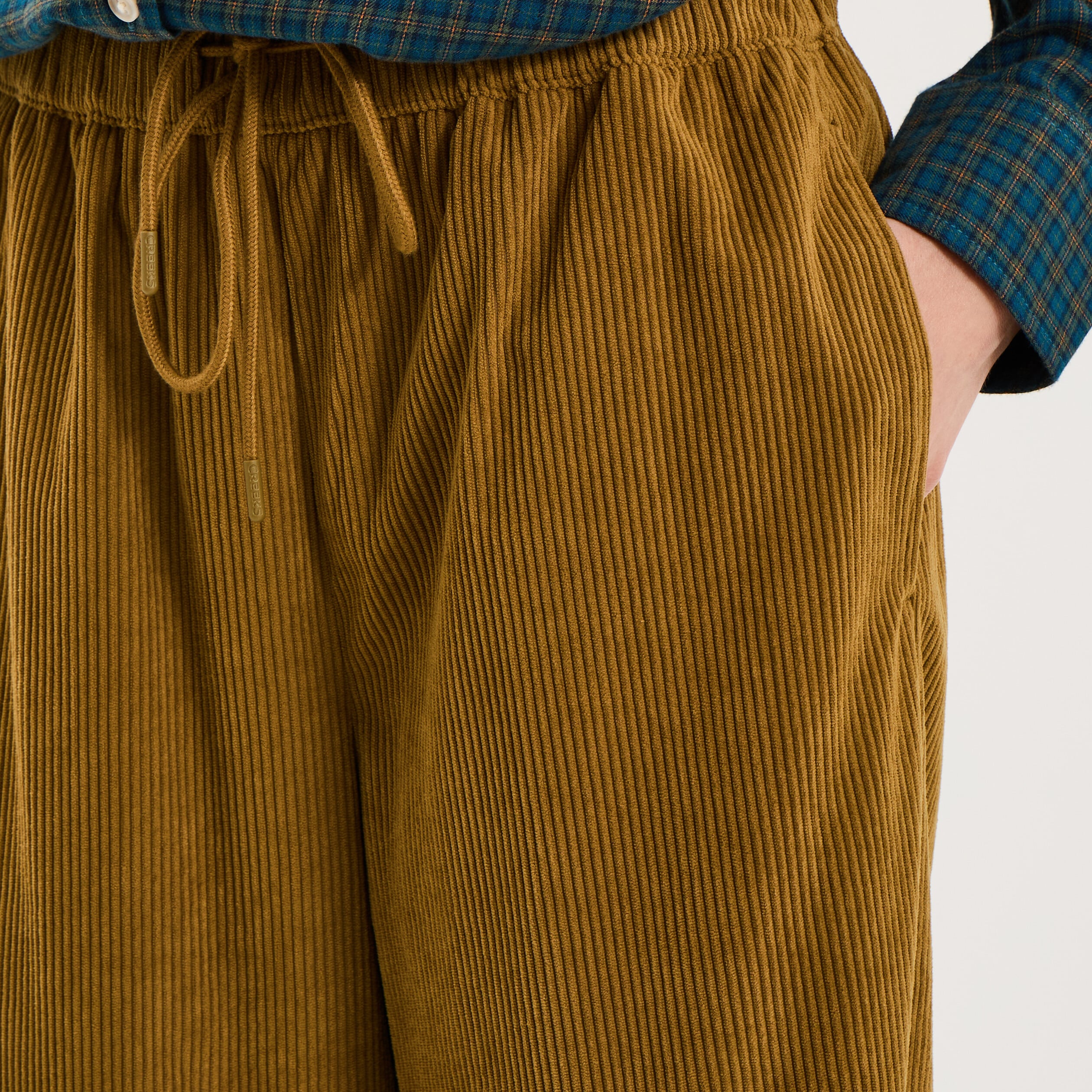 Pantalon large effet velours c&ocirc;tel&eacute; vert kaki femme