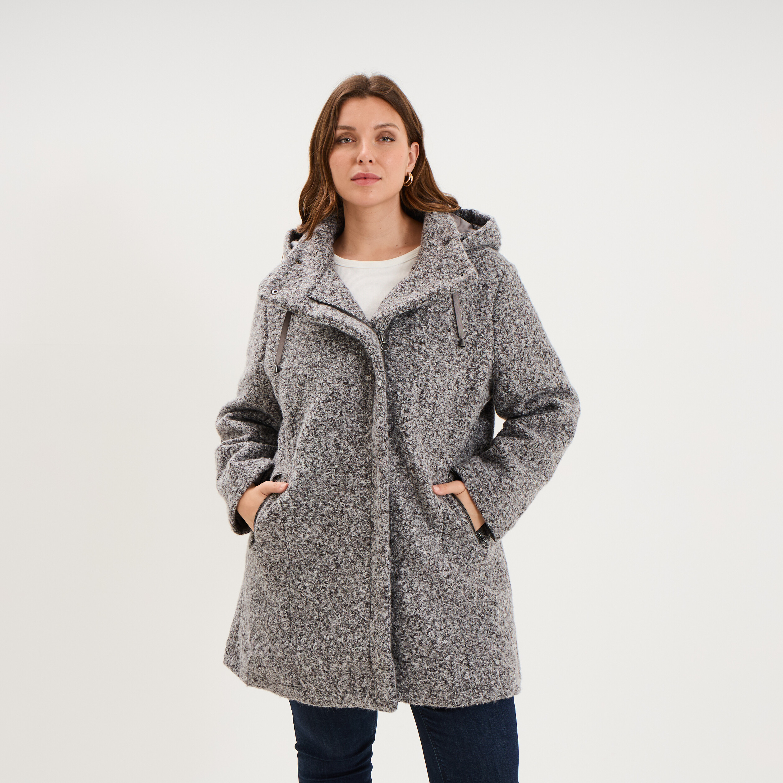 Manteau aspect bouclette &agrave; capuche gris femme grande taille