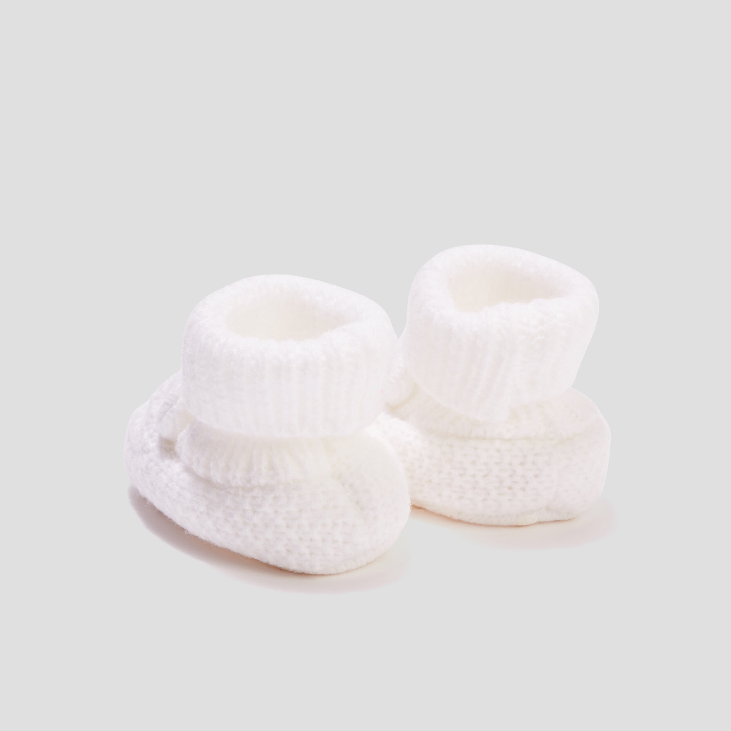 Chaussettes d'int&eacute;rieur tricot&eacute;es ivoire b&eacute;b&eacute;